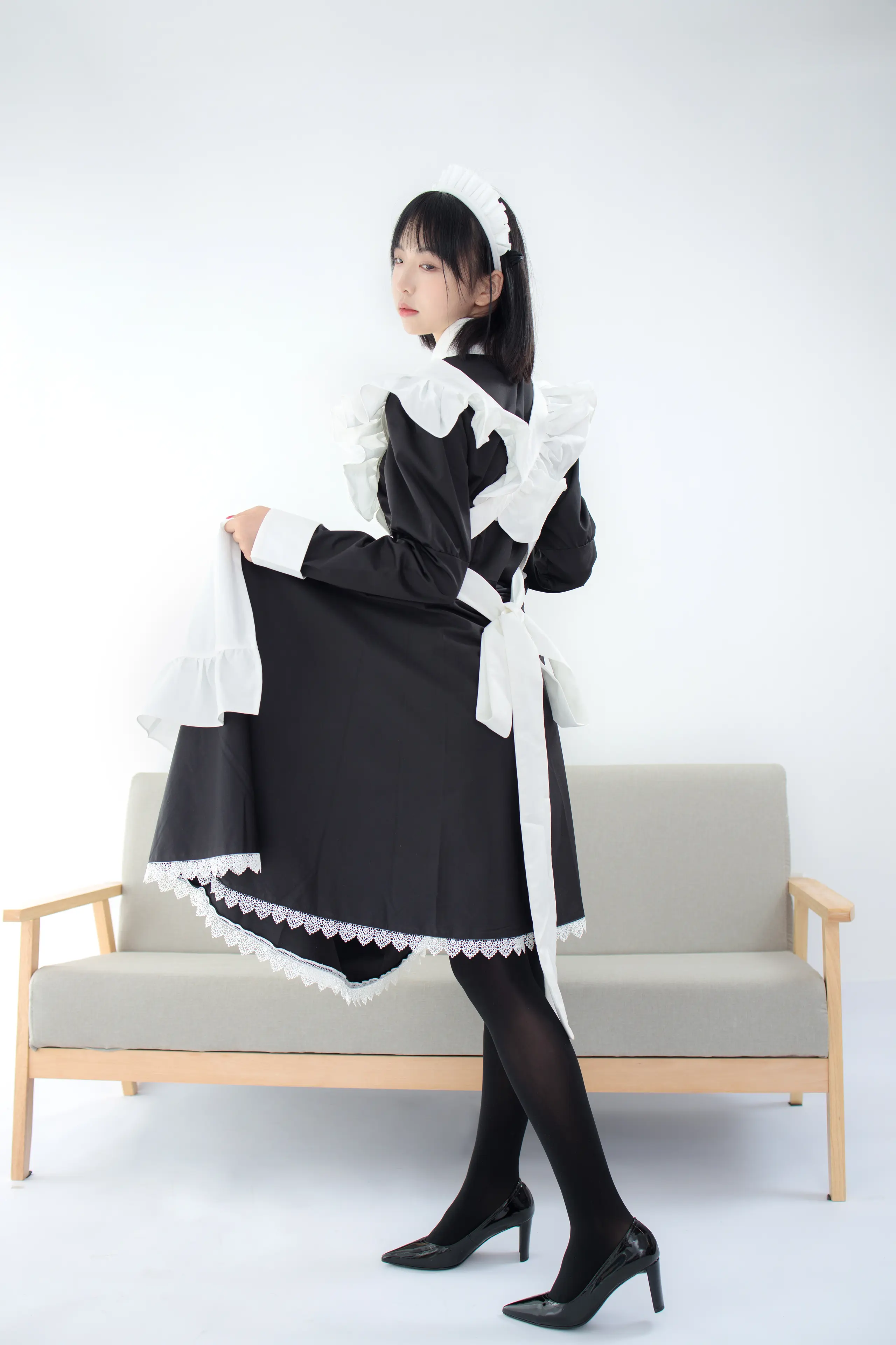 森萝财团 JKFUN 卉子 80D黑丝 踩物女仆 [67P]