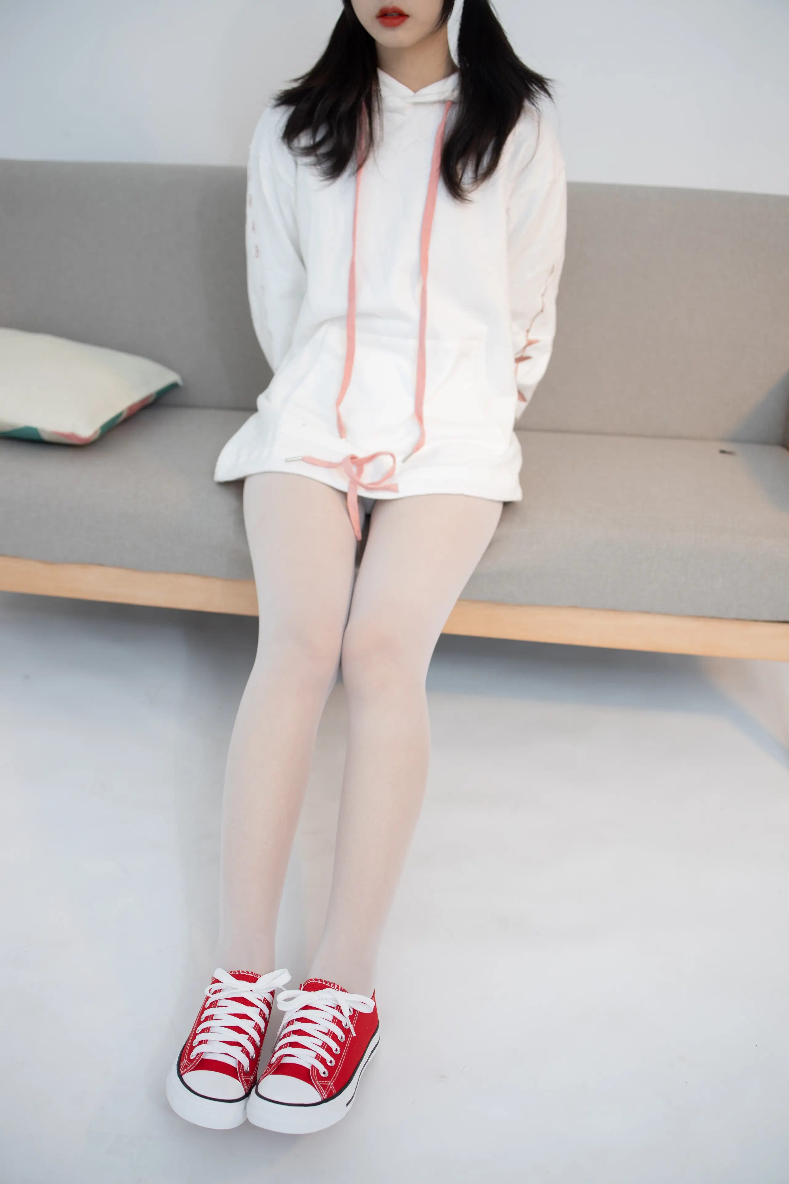 森萝财团 JKFUN 小夜 13D白丝 红色帆布鞋定制 [50P]