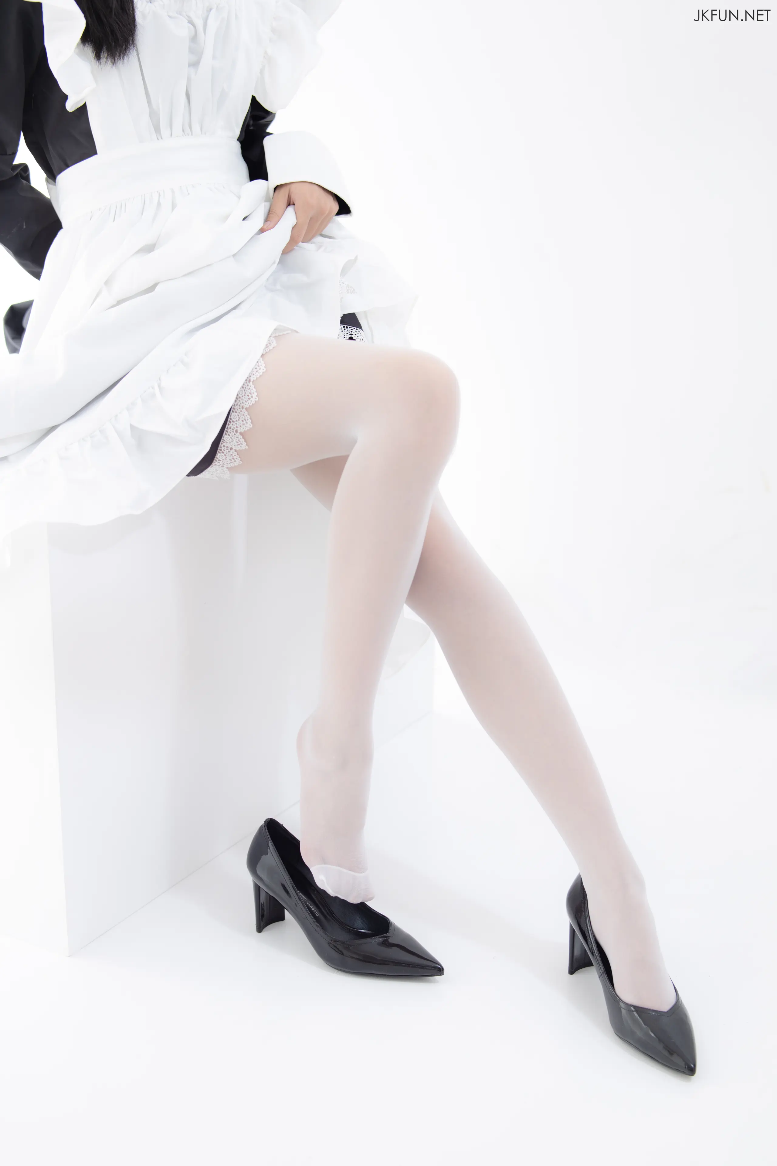 森萝财团 JKFUN 小梓 15D超薄白丝 [127P]