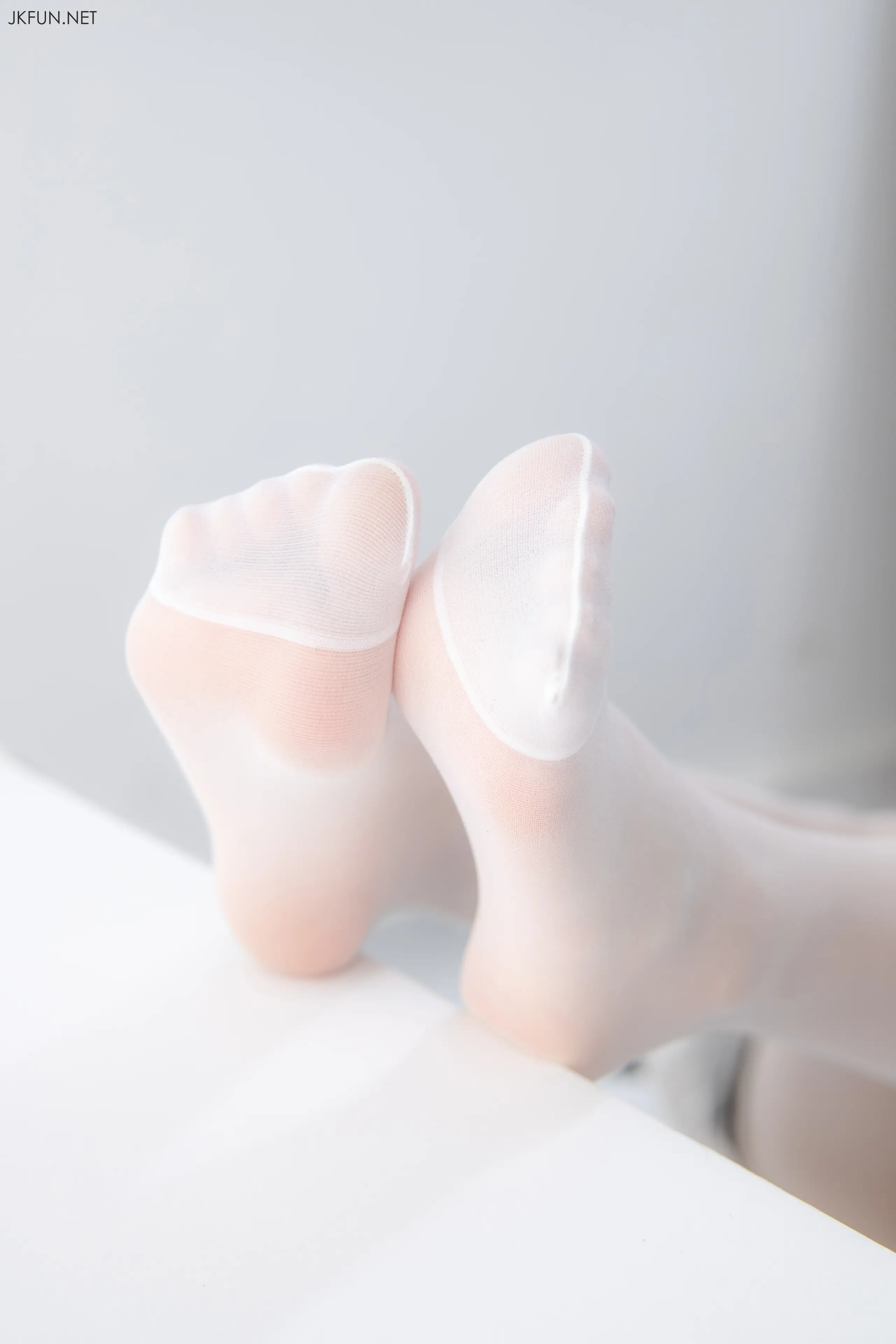 森萝财团 JKFUN 小梓 15D超薄白丝 [127P]