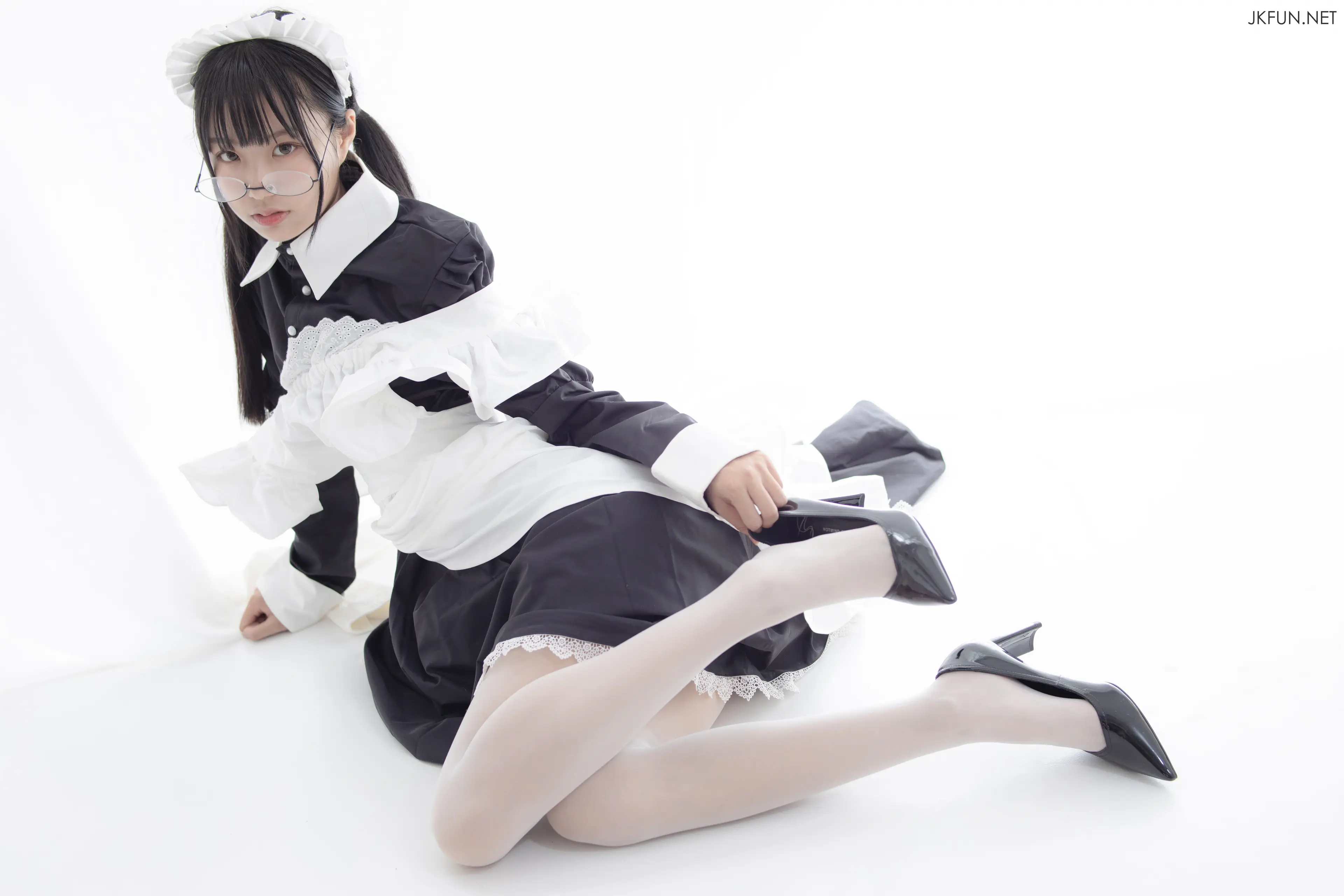 森萝财团 JKFUN 小梓 15D超薄白丝 [127P]