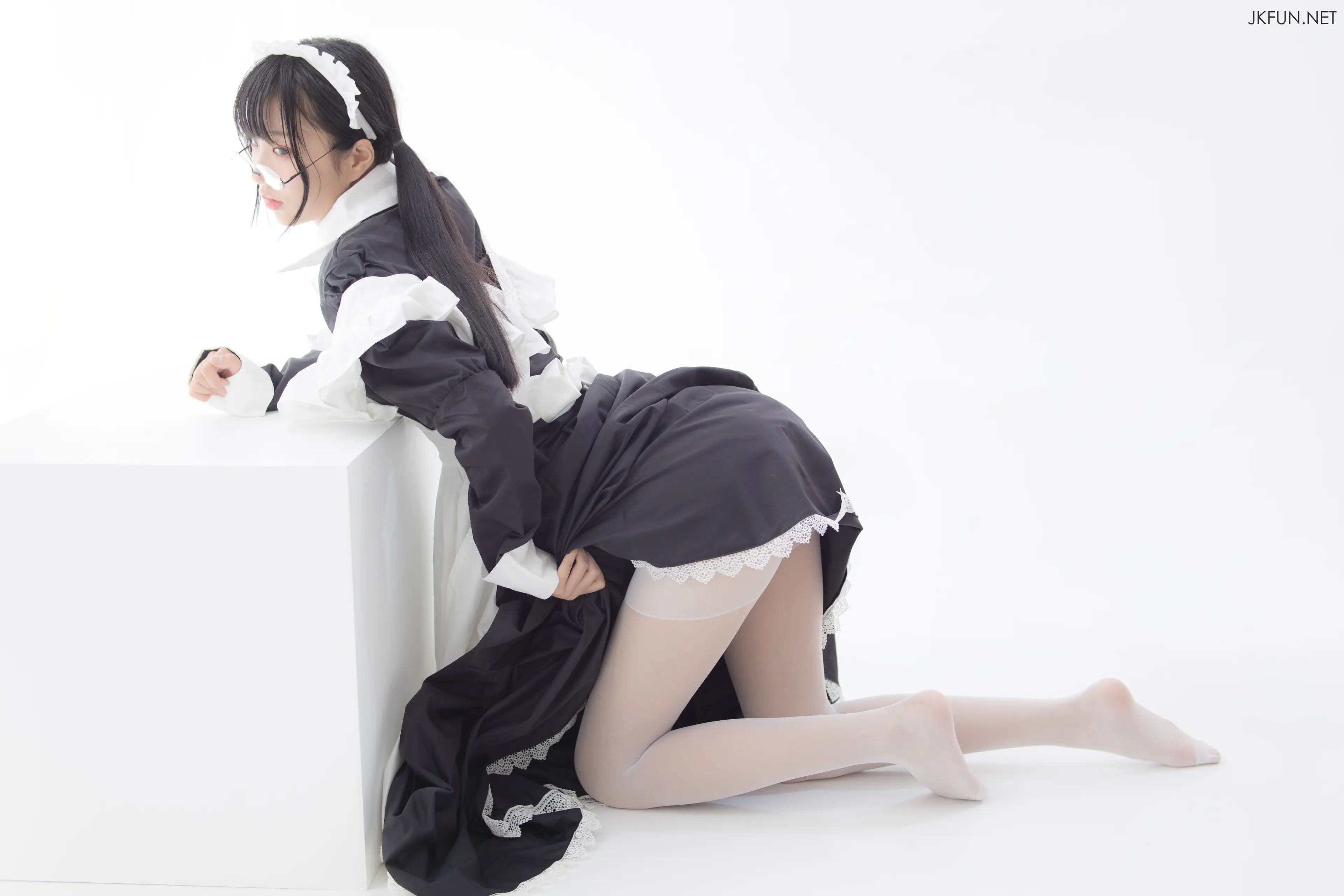 森萝财团 JKFUN 小梓 15D超薄白丝 [127P]