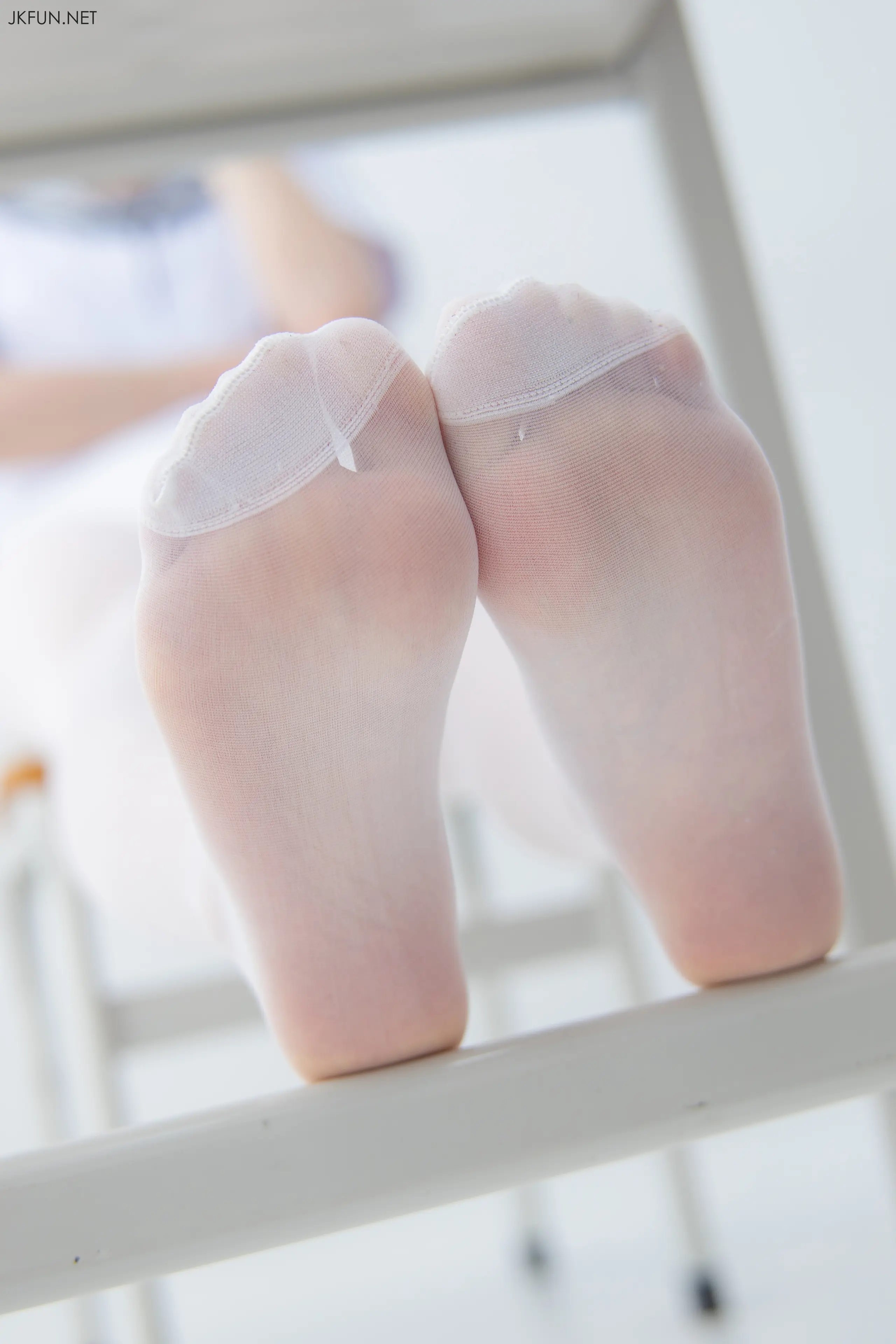 森萝财团 JKFUN 小青 15D超薄白丝 R16 [108P]