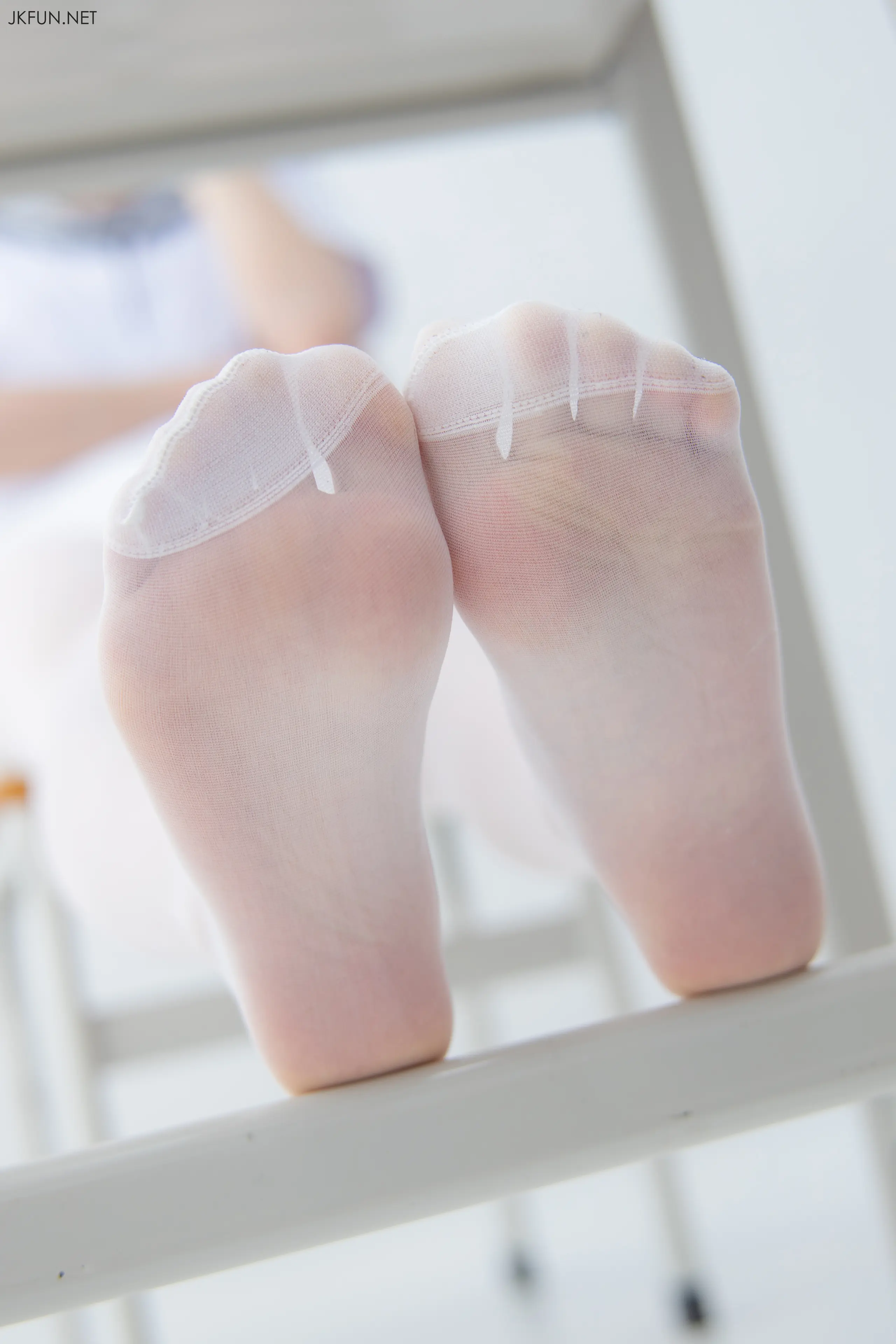 森萝财团 JKFUN 小青 15D超薄白丝 R16 [108P]