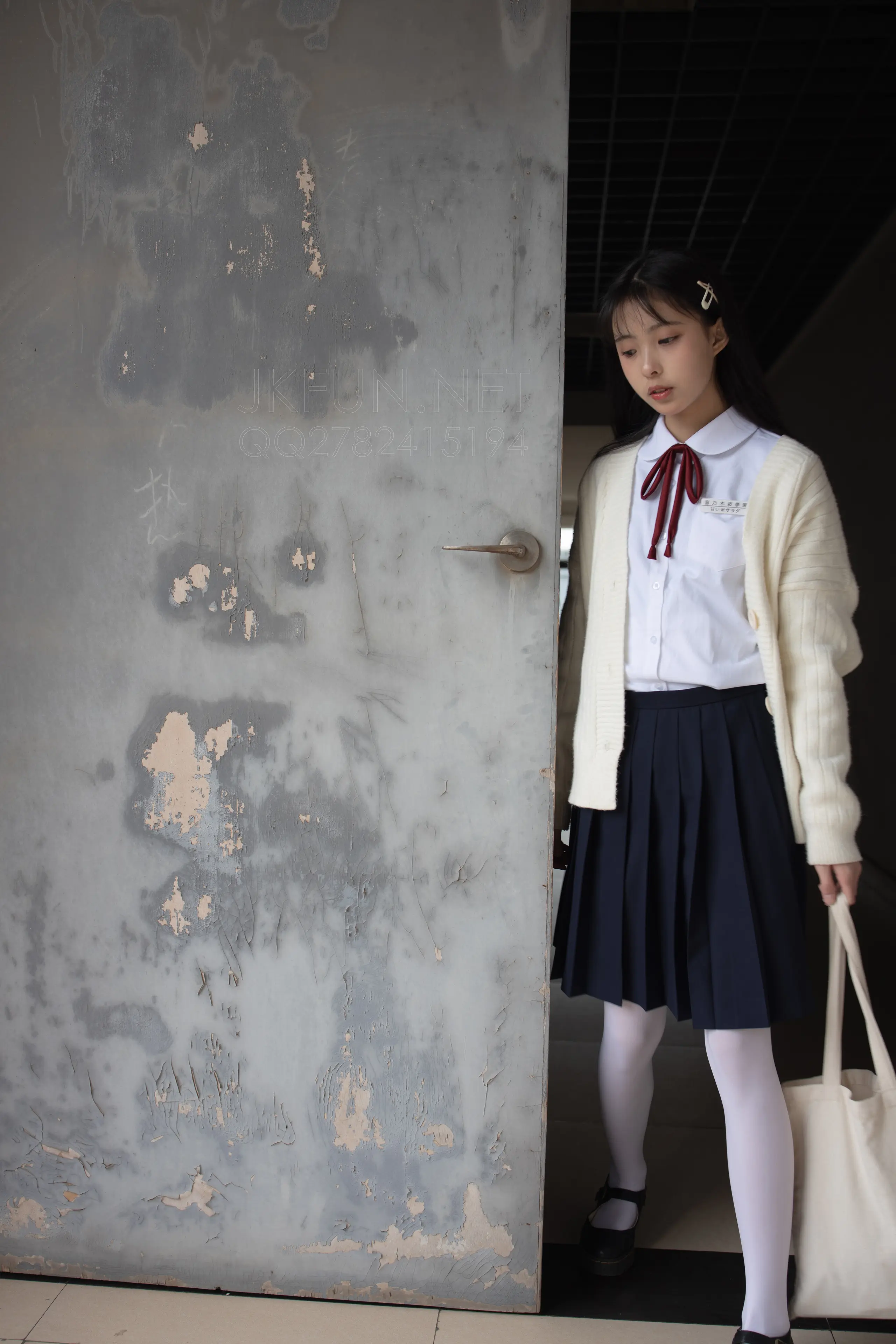 森萝财团 JKFUN 甜米 纯纯的白丝学妹 [127P]