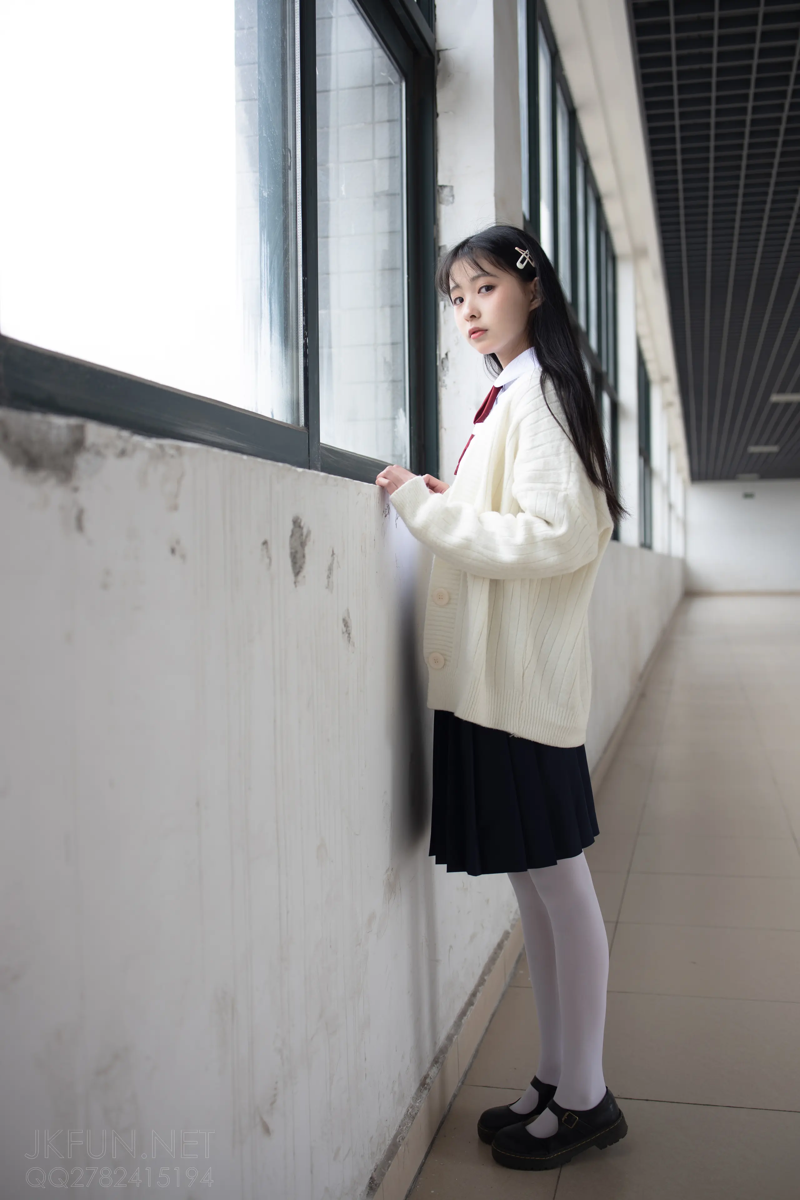 森萝财团 JKFUN 甜米 纯纯的白丝学妹 [127P]