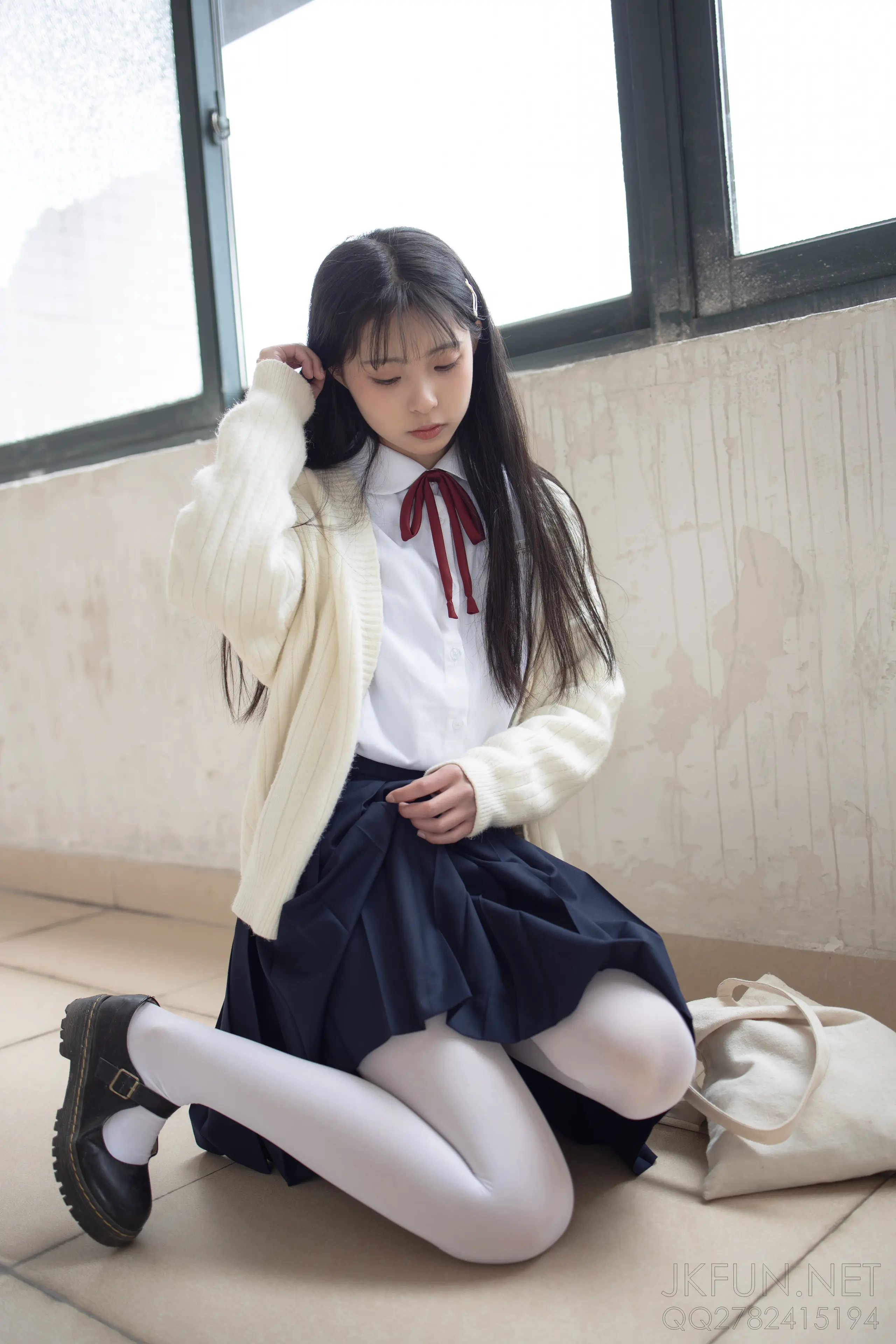 森萝财团 JKFUN 甜米 纯纯的白丝学妹 [127P]