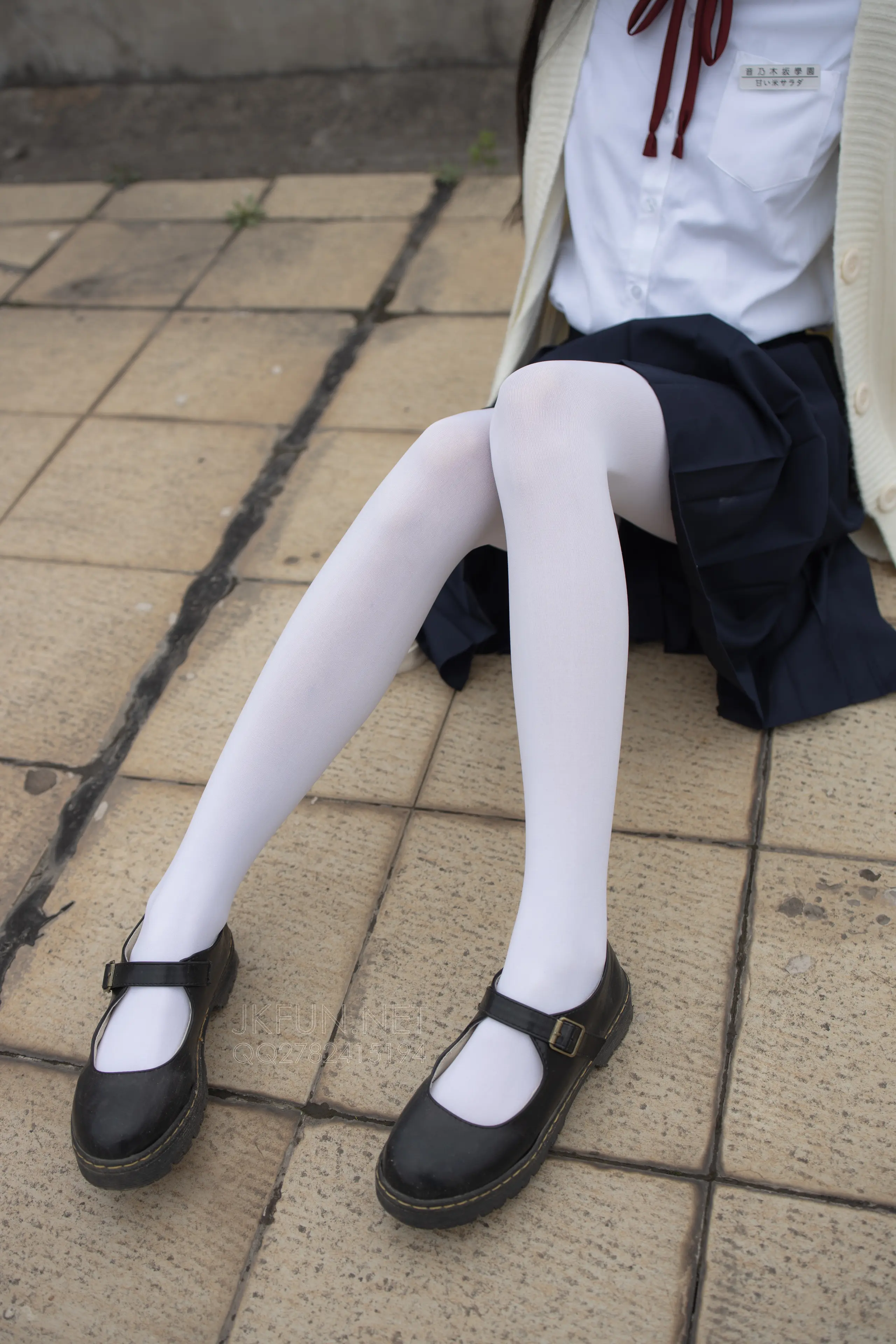 森萝财团 JKFUN 甜米 纯纯的白丝学妹 [127P]