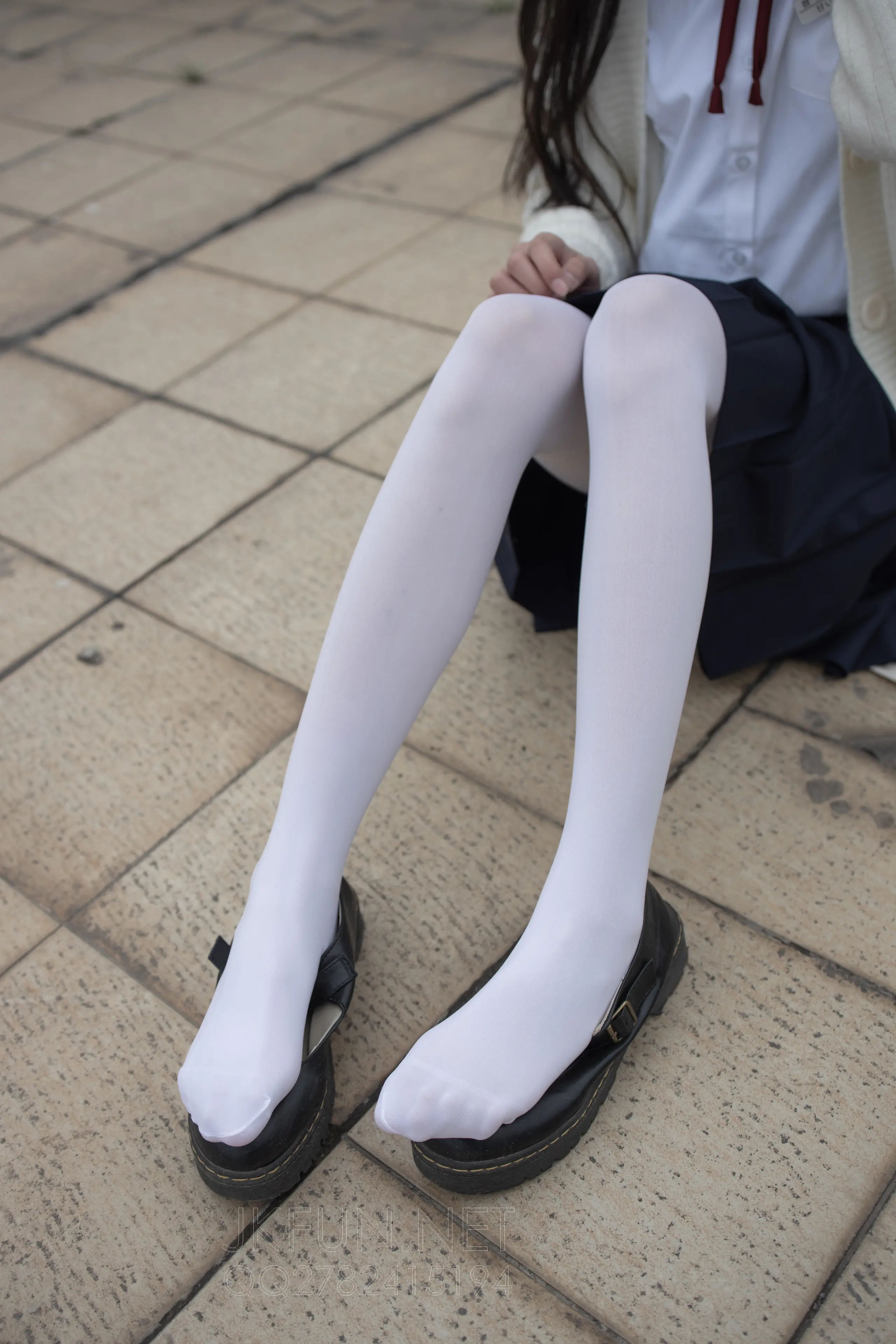 森萝财团 JKFUN 甜米 纯纯的白丝学妹 [127P]