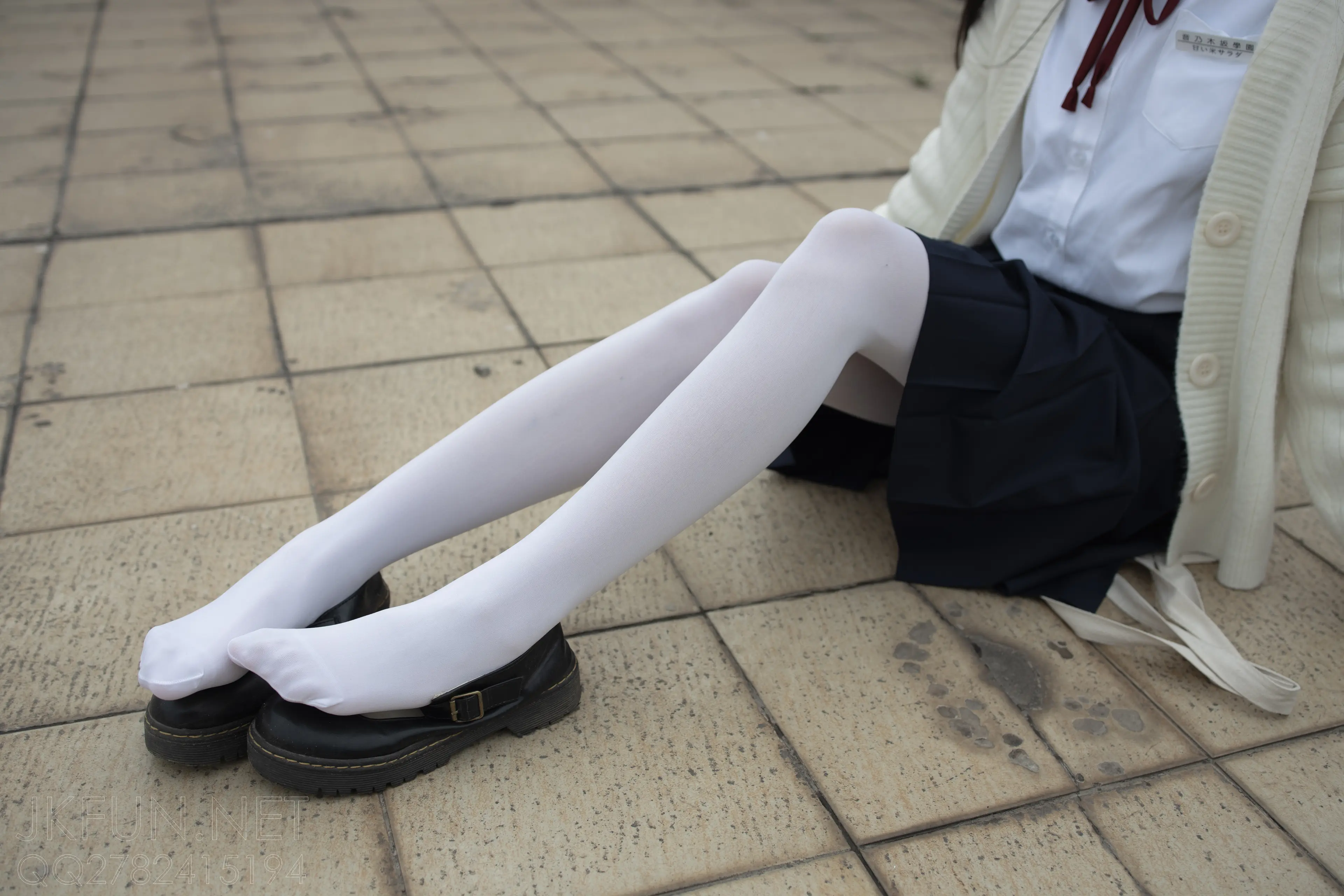 森萝财团 JKFUN 甜米 纯纯的白丝学妹 [127P]