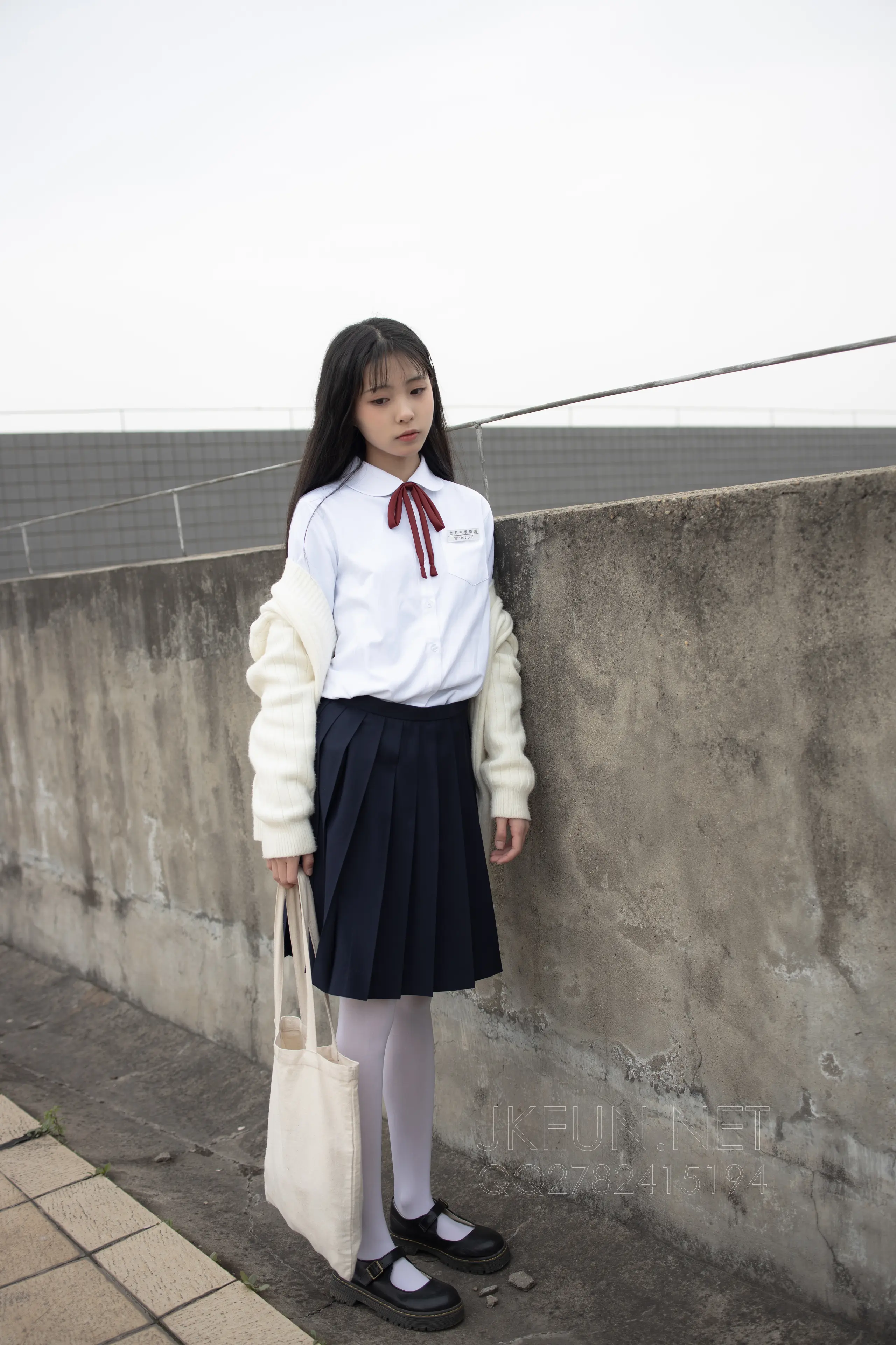 森萝财团 JKFUN 甜米 纯纯的白丝学妹 [127P]