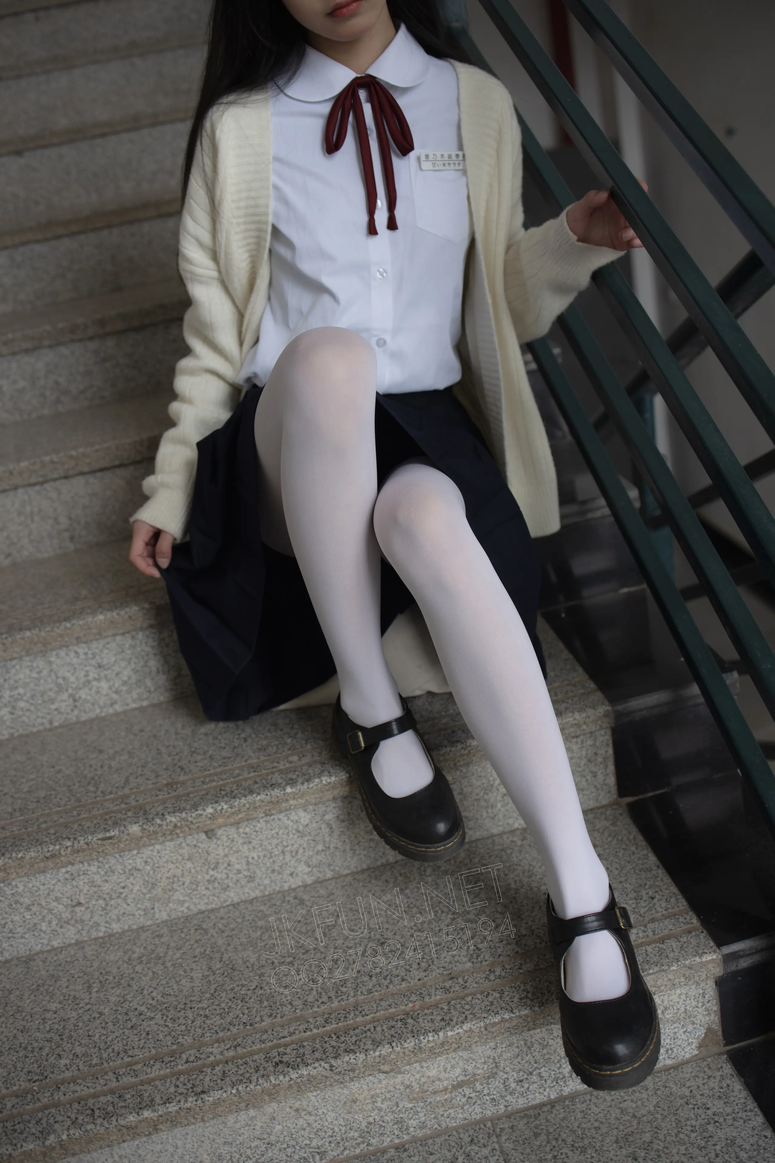 森萝财团 JKFUN 甜米 纯纯的白丝学妹 [127P]