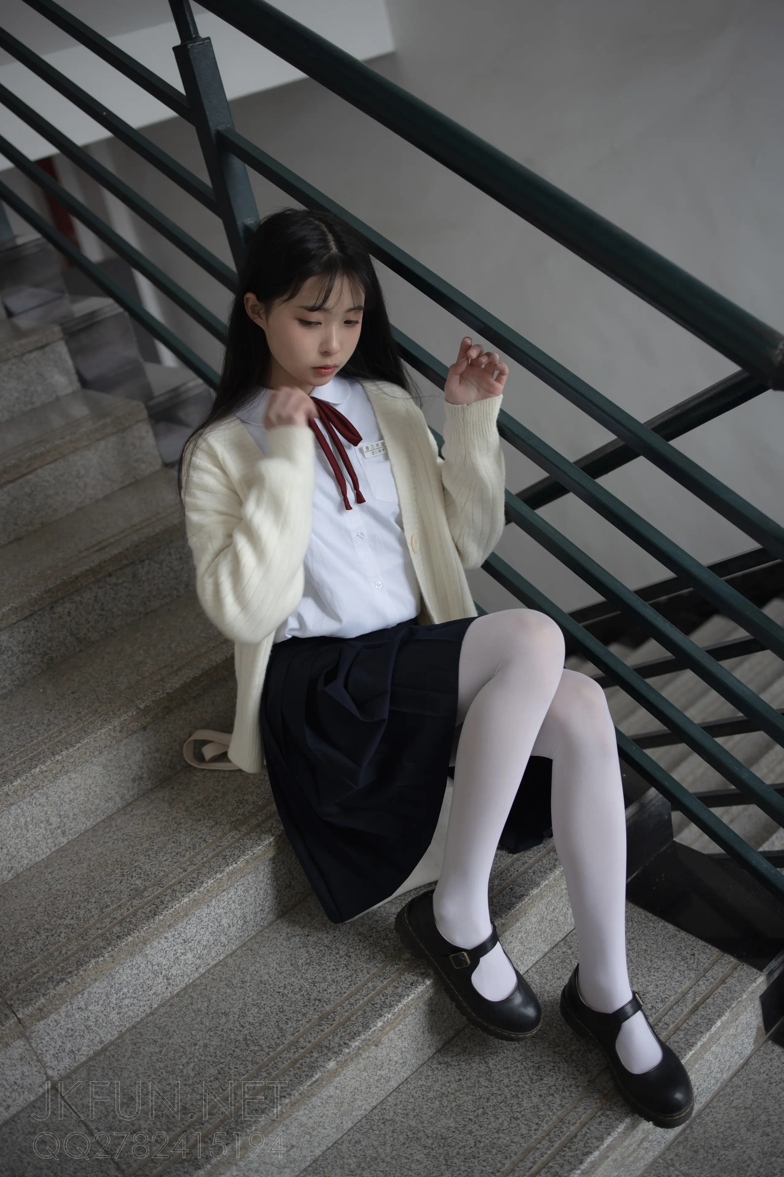 森萝财团 JKFUN 甜米 纯纯的白丝学妹 [127P]