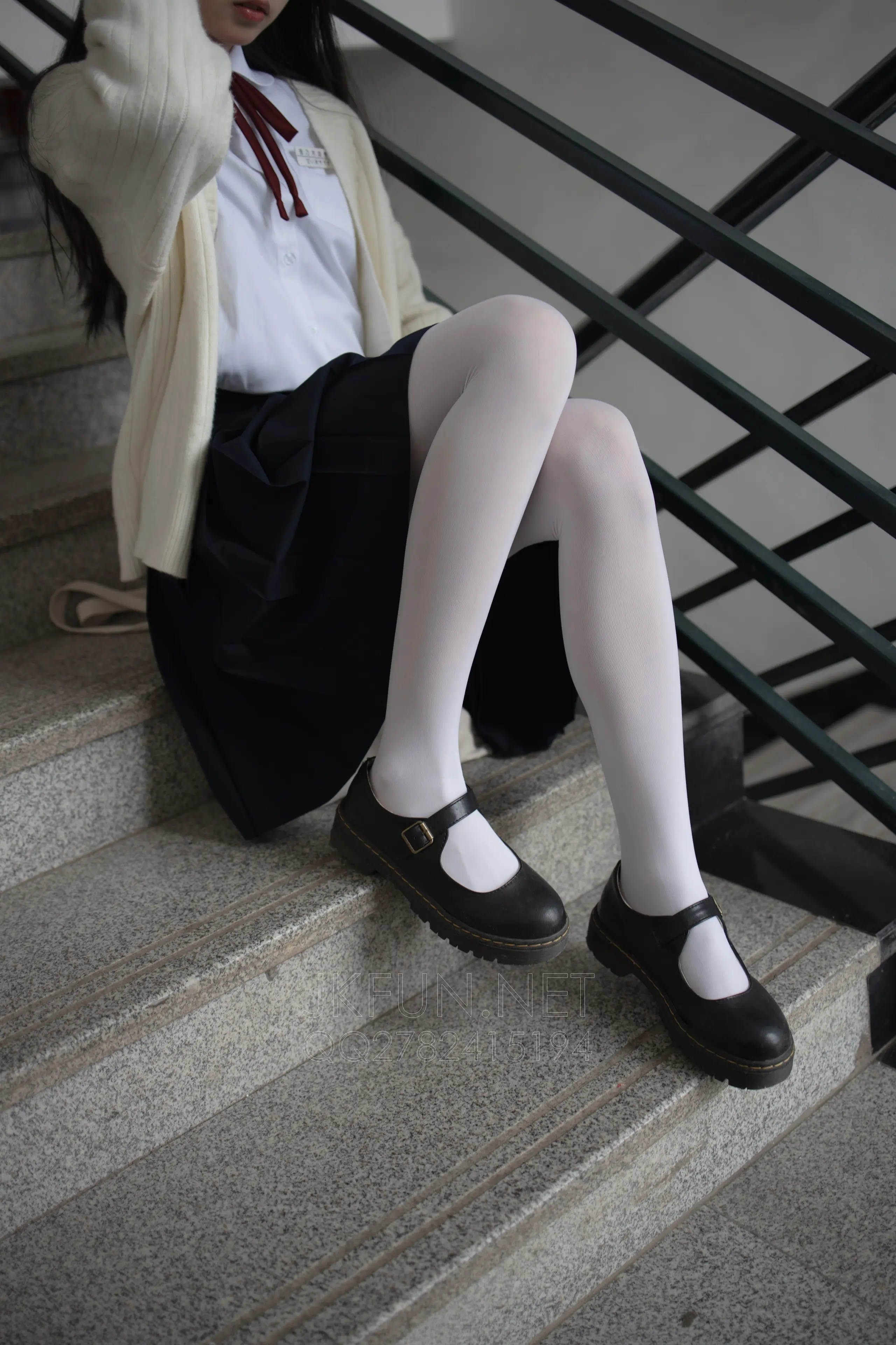 森萝财团 JKFUN 甜米 纯纯的白丝学妹 [127P]