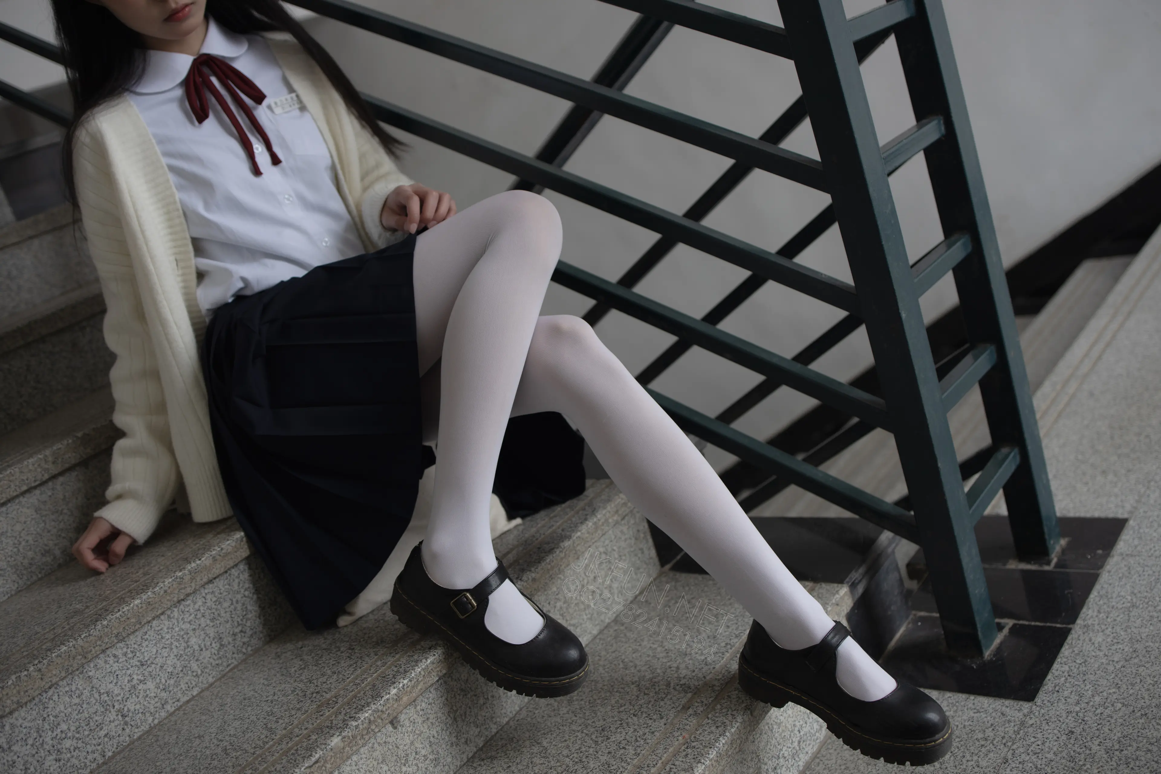 森萝财团 JKFUN 甜米 纯纯的白丝学妹 [127P]