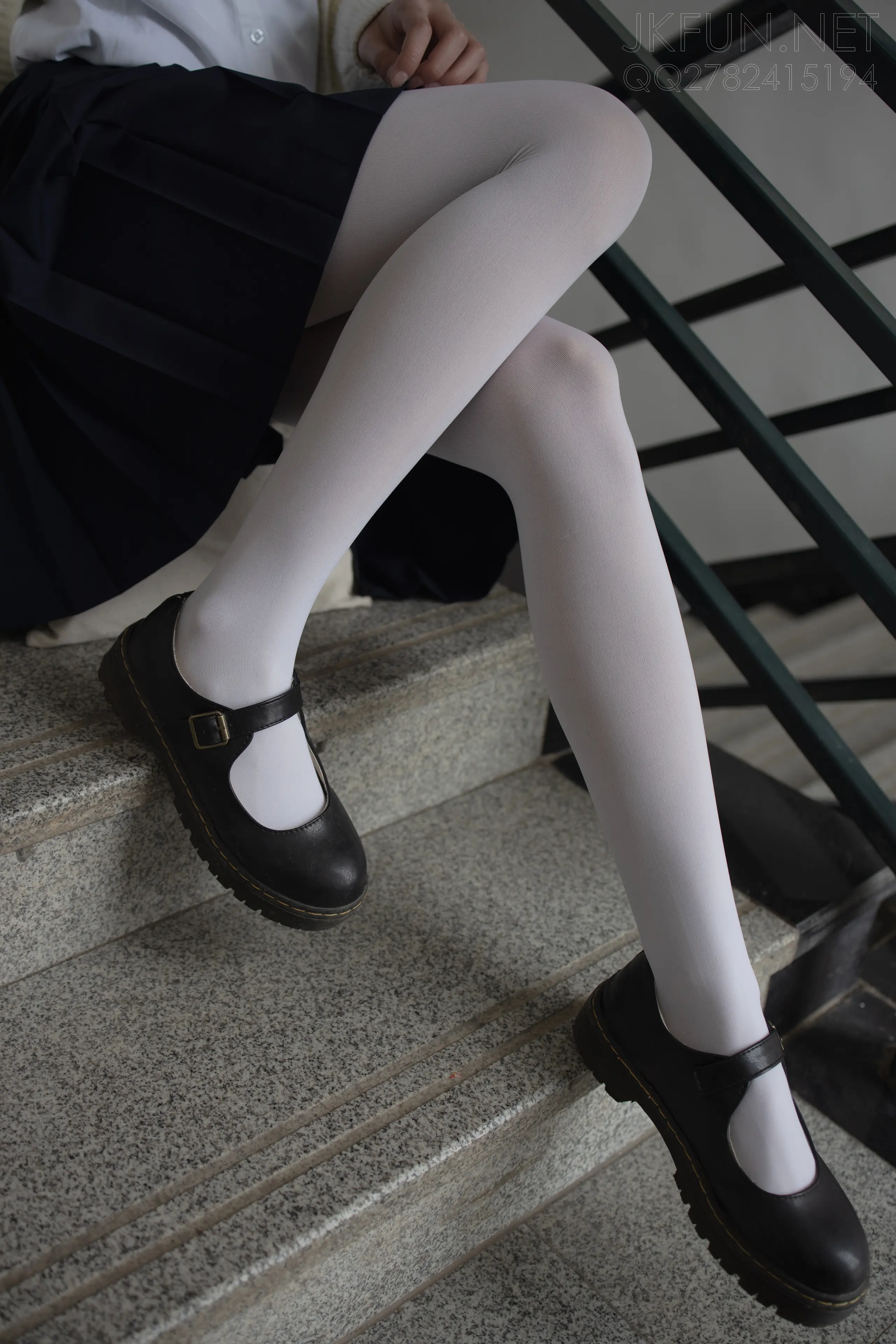 森萝财团 JKFUN 甜米 纯纯的白丝学妹 [127P]