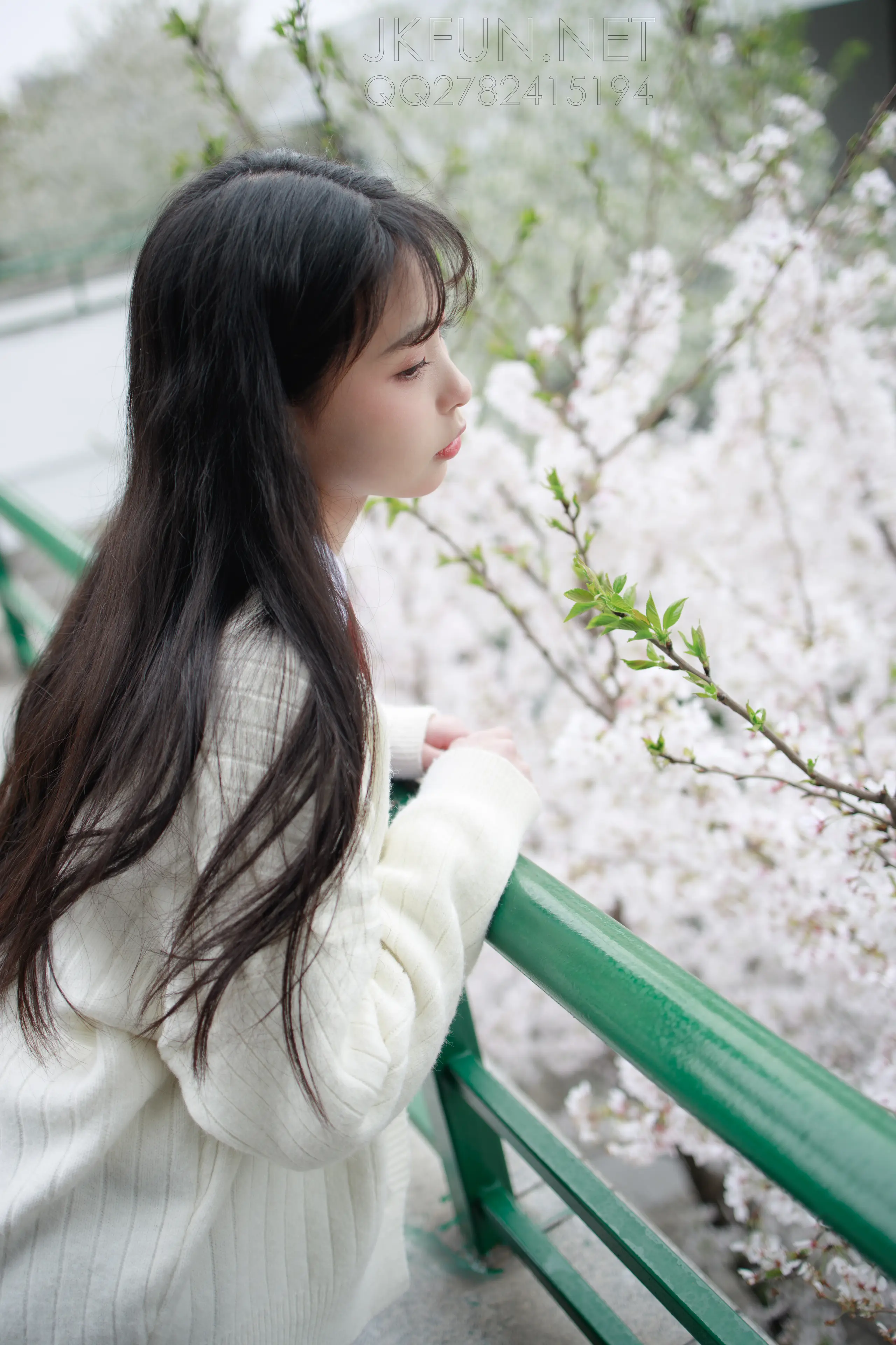 森萝财团 JKFUN 甜米 纯纯的白丝学妹 [127P]