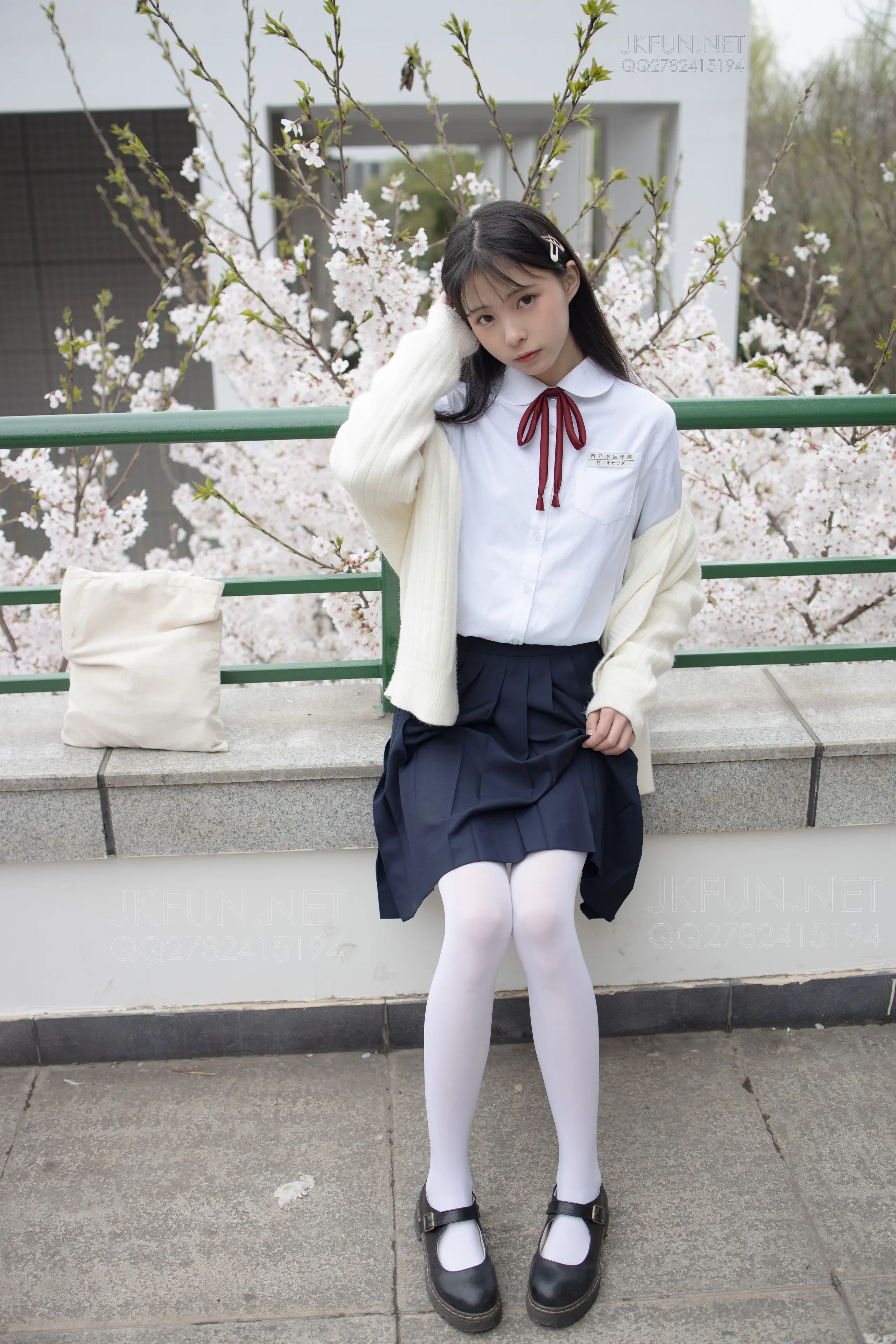 森萝财团 JKFUN 甜米 纯纯的白丝学妹 [127P]