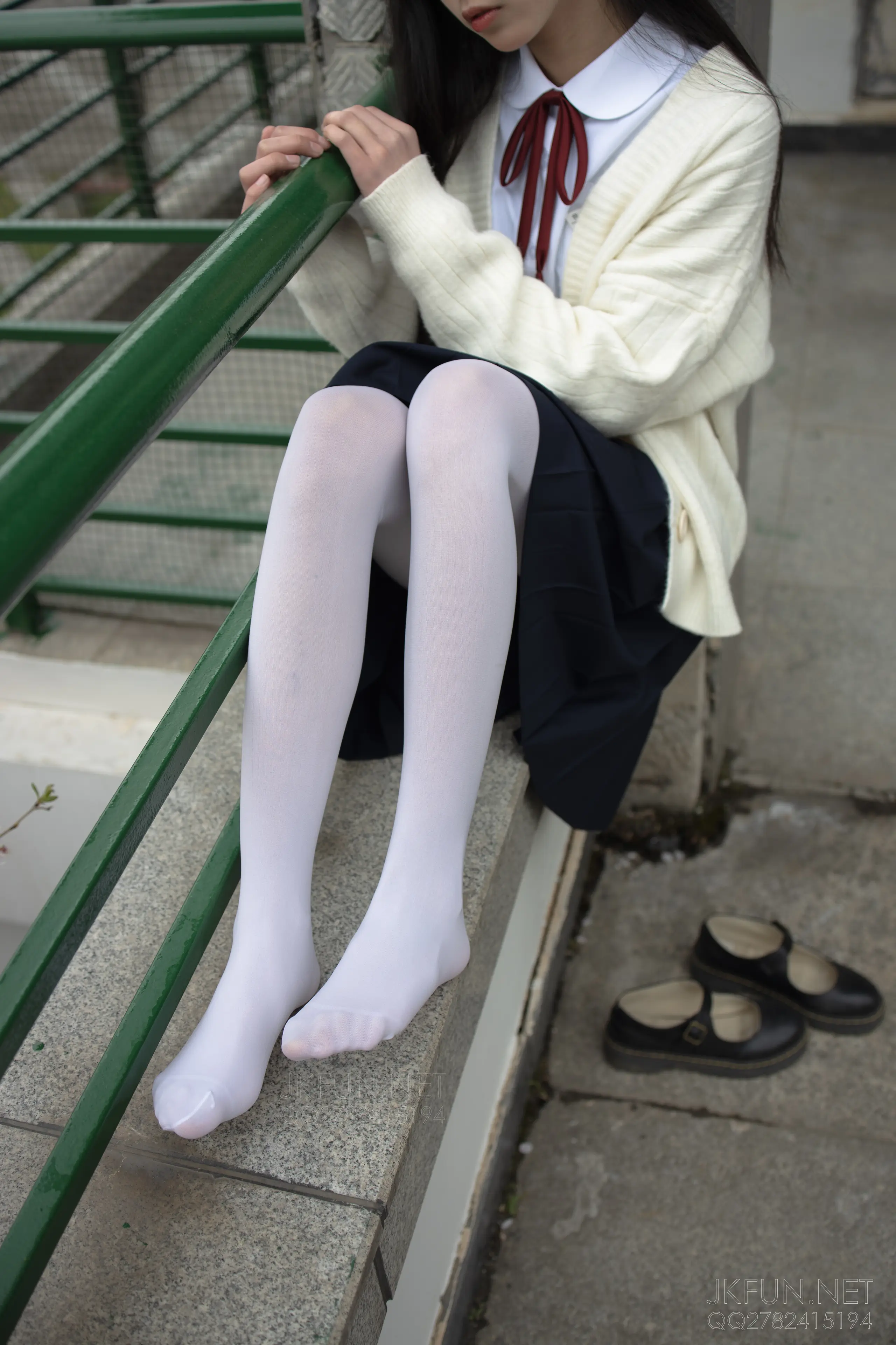 森萝财团 JKFUN 甜米 纯纯的白丝学妹 [127P]