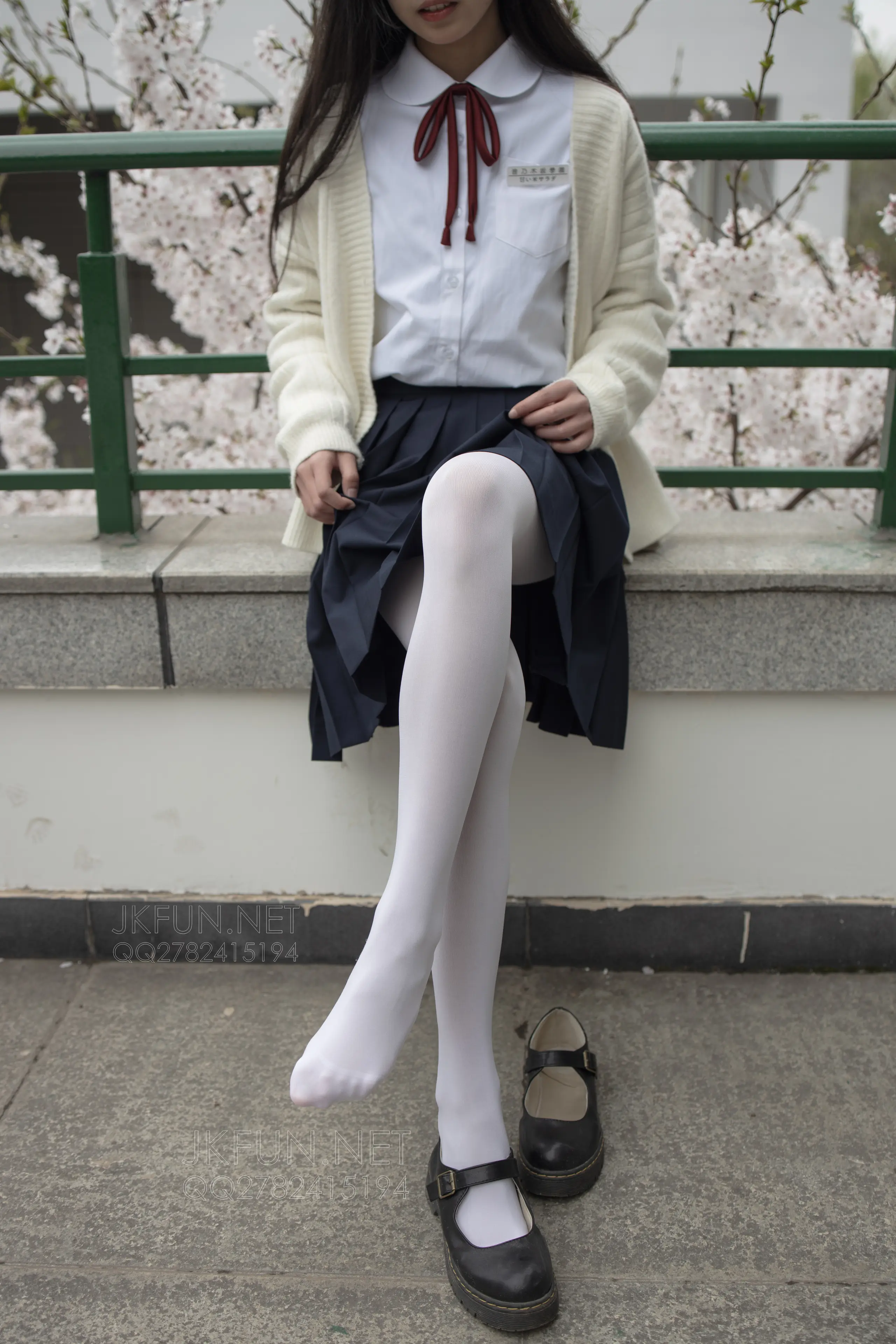 森萝财团 JKFUN 甜米 纯纯的白丝学妹 [127P]