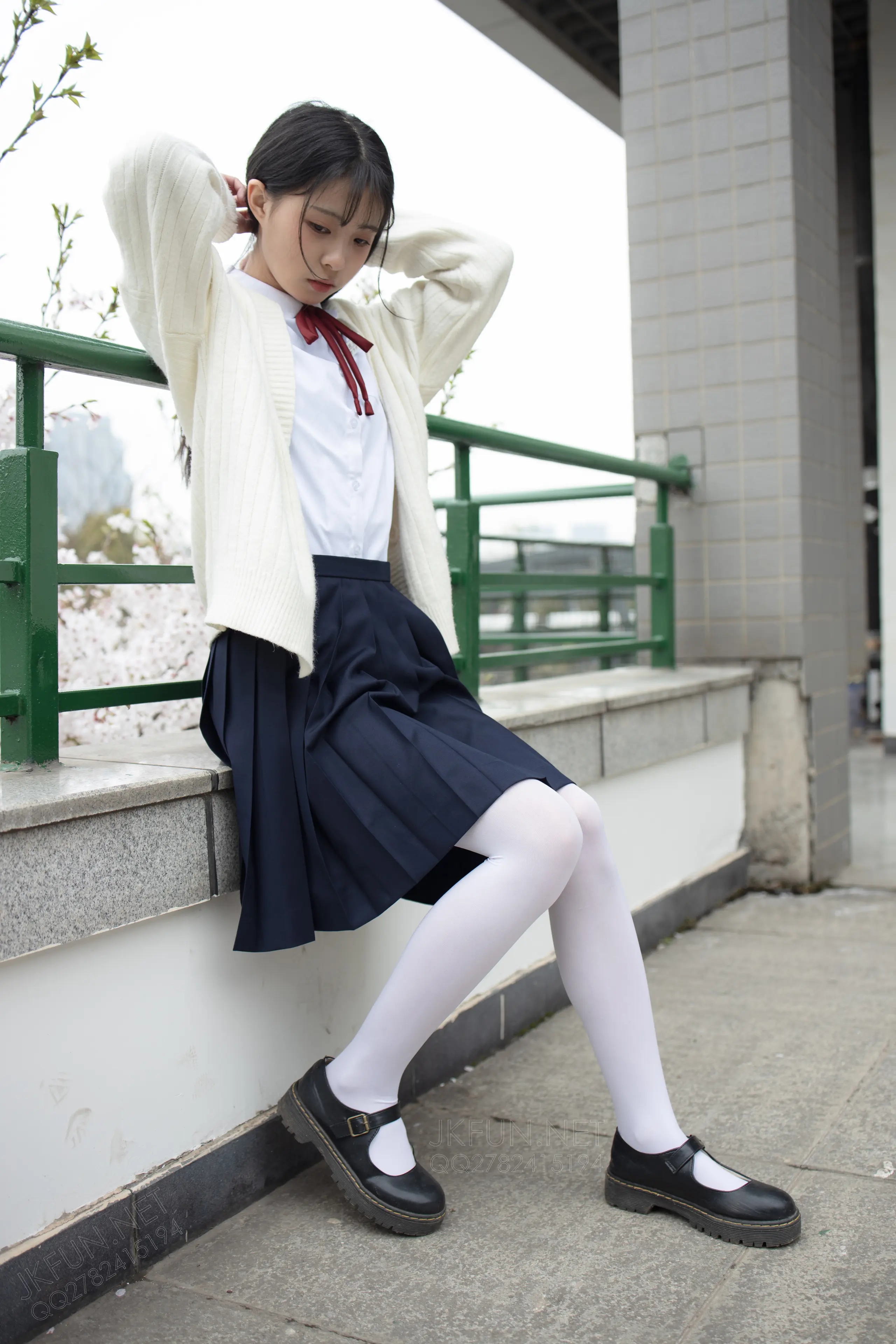 森萝财团 JKFUN 甜米 纯纯的白丝学妹 [127P]