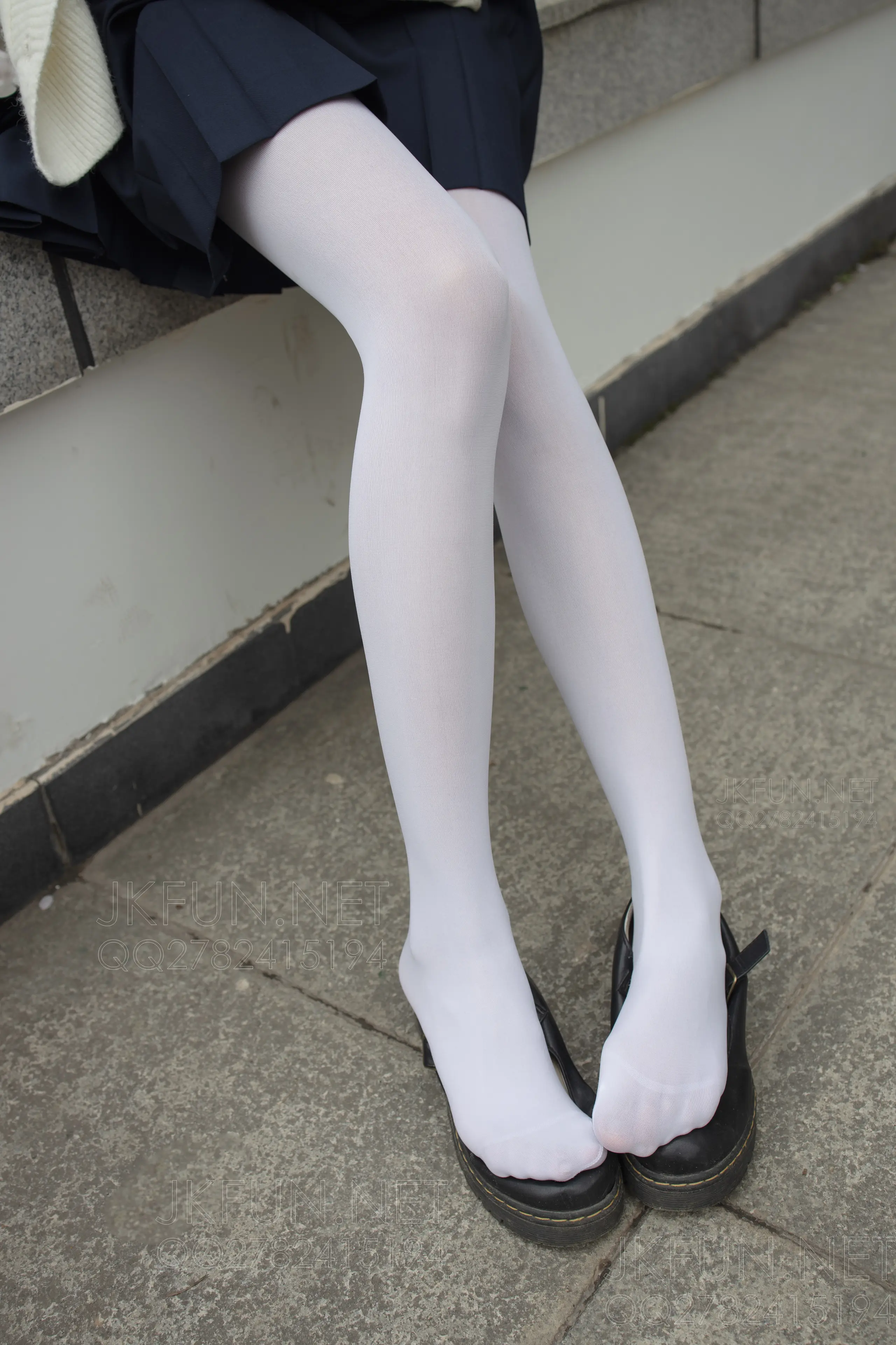 森萝财团 JKFUN 甜米 纯纯的白丝学妹 [127P]