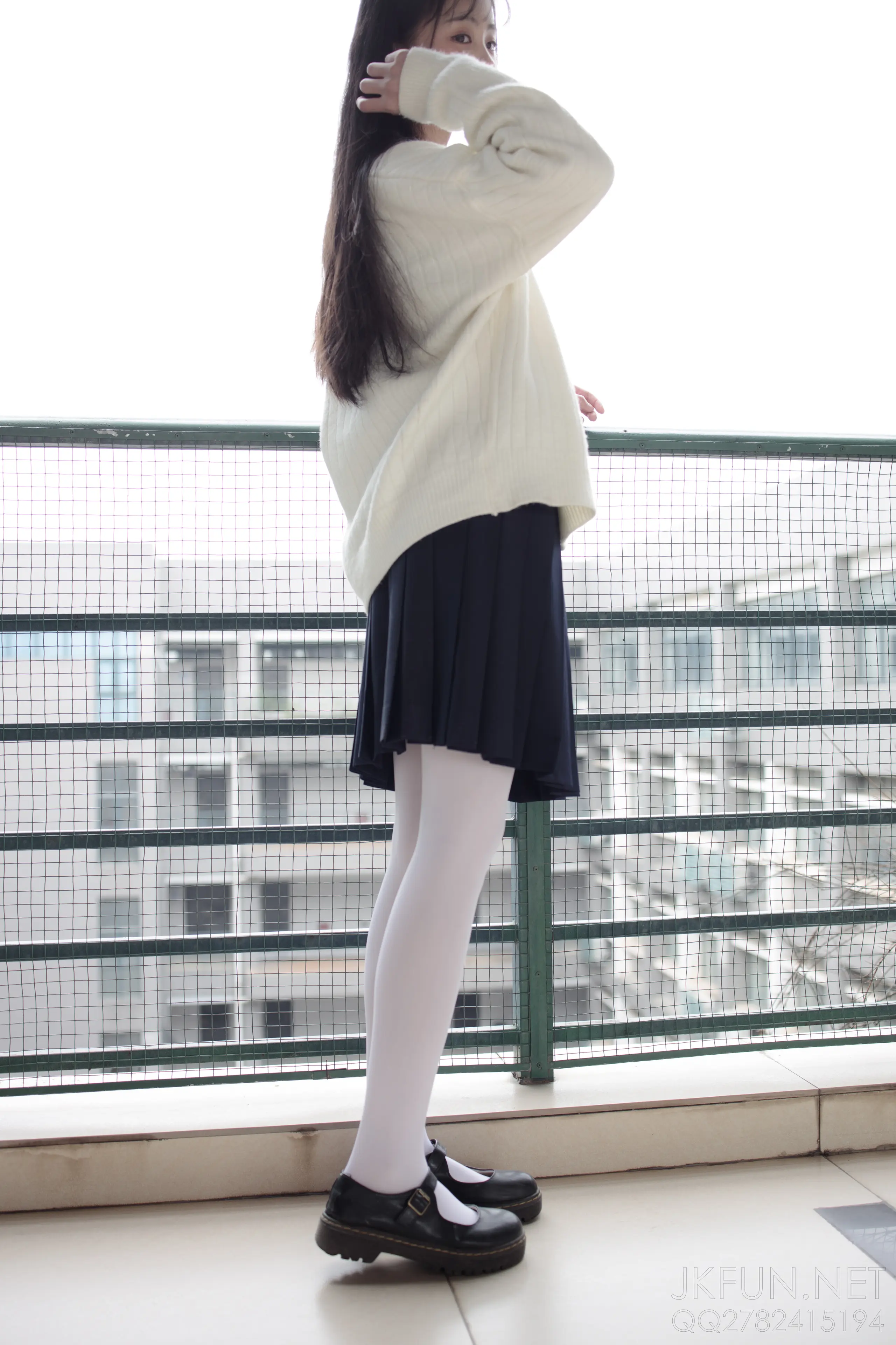 森萝财团 JKFUN 甜米 纯纯的白丝学妹 [127P]