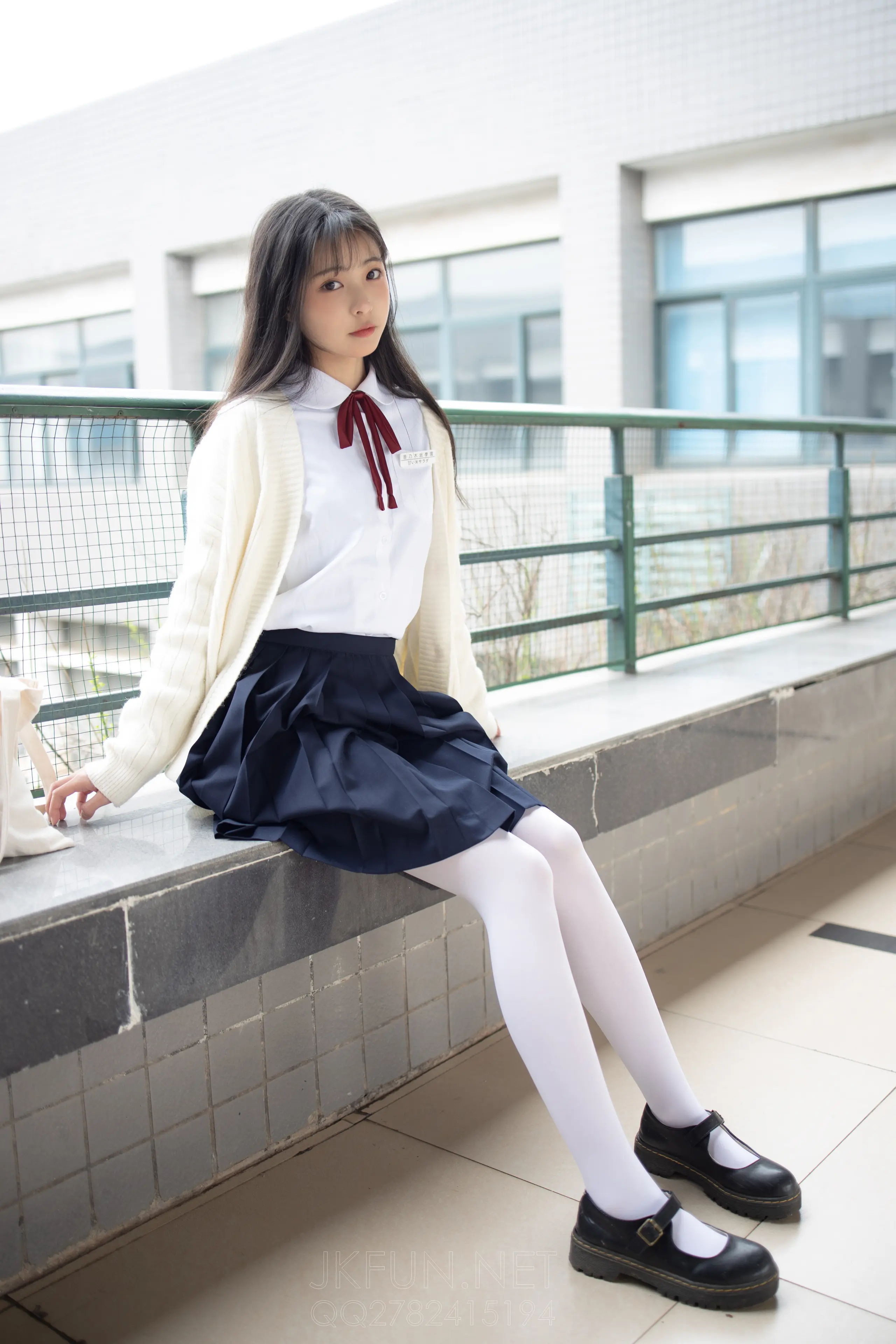 森萝财团 JKFUN 甜米 纯纯的白丝学妹 [127P]