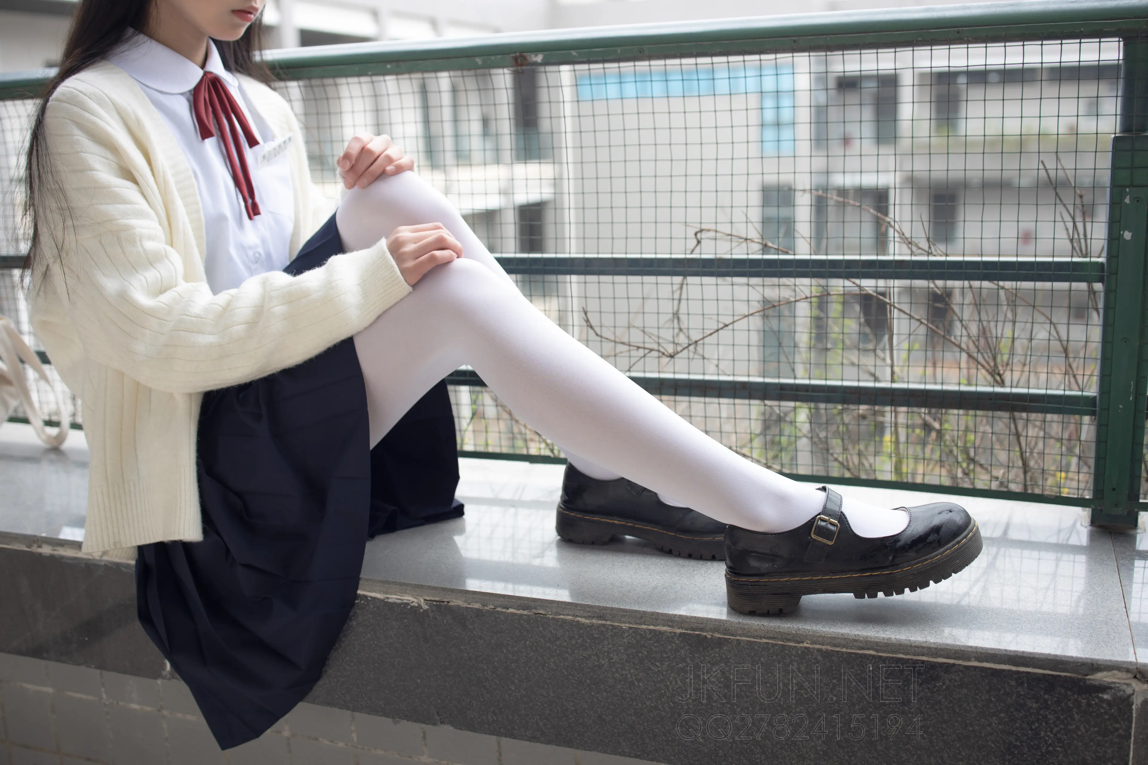 森萝财团 JKFUN 甜米 纯纯的白丝学妹 [127P]