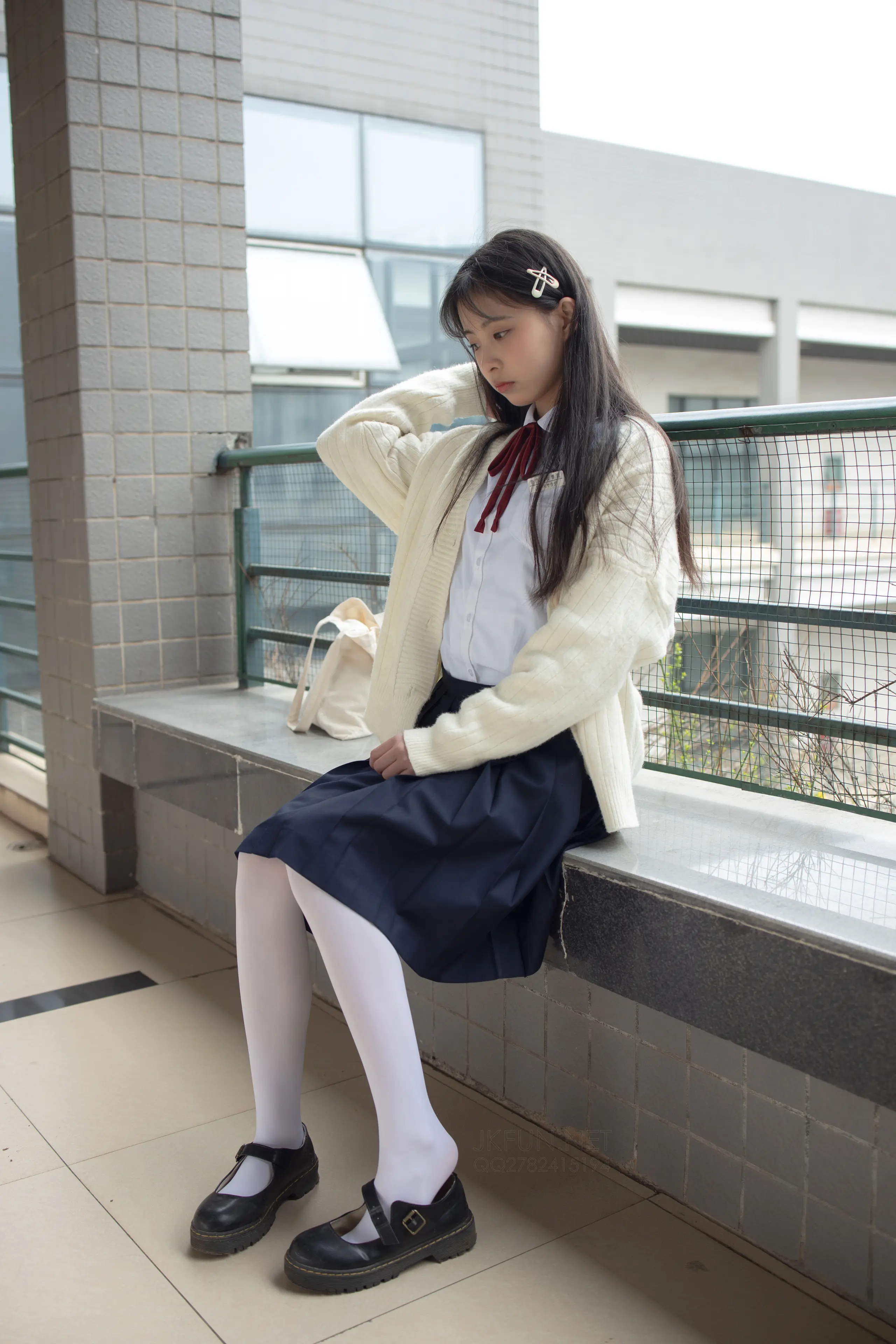 森萝财团 JKFUN 甜米 纯纯的白丝学妹 [127P]