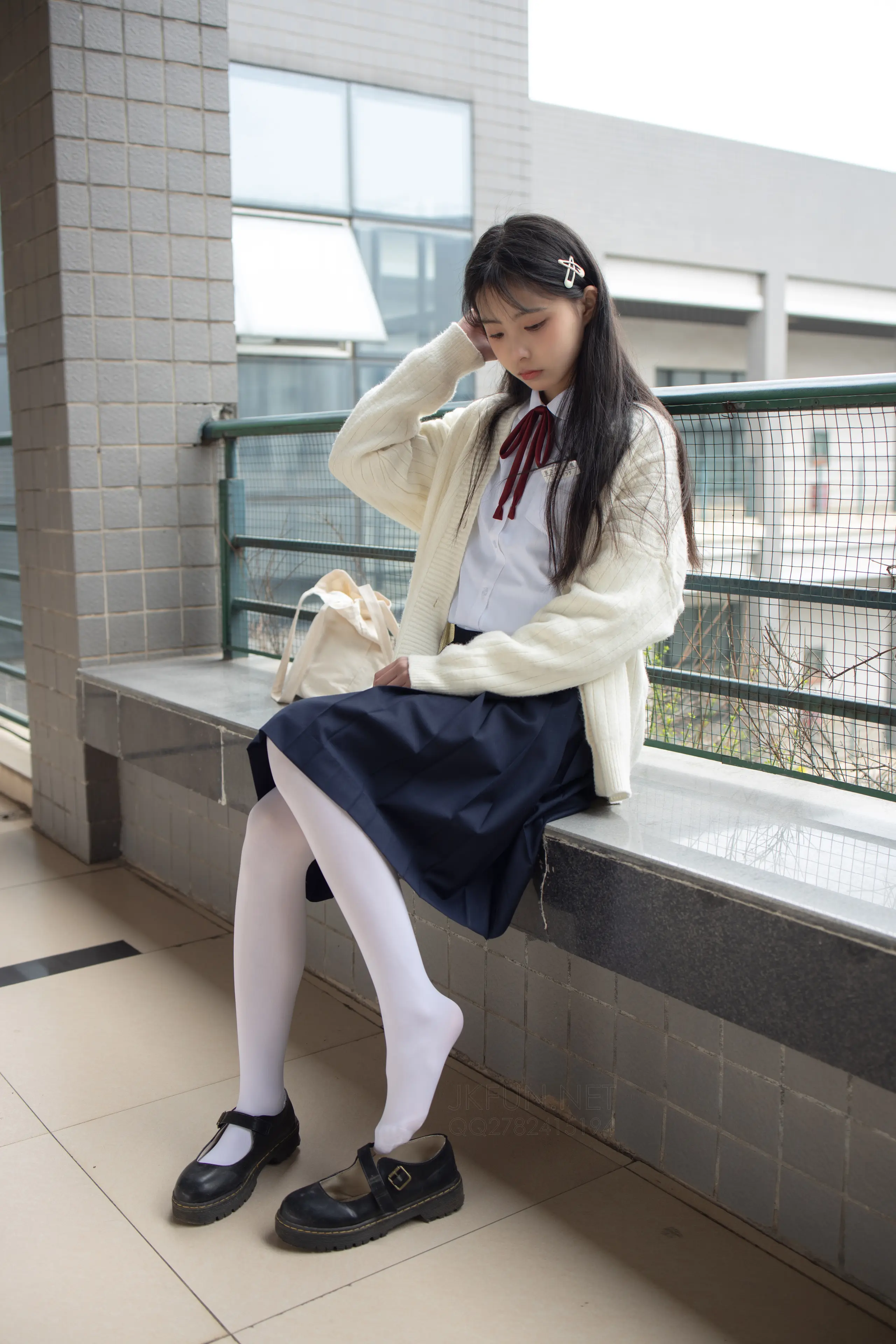 森萝财团 JKFUN 甜米 纯纯的白丝学妹 [127P]