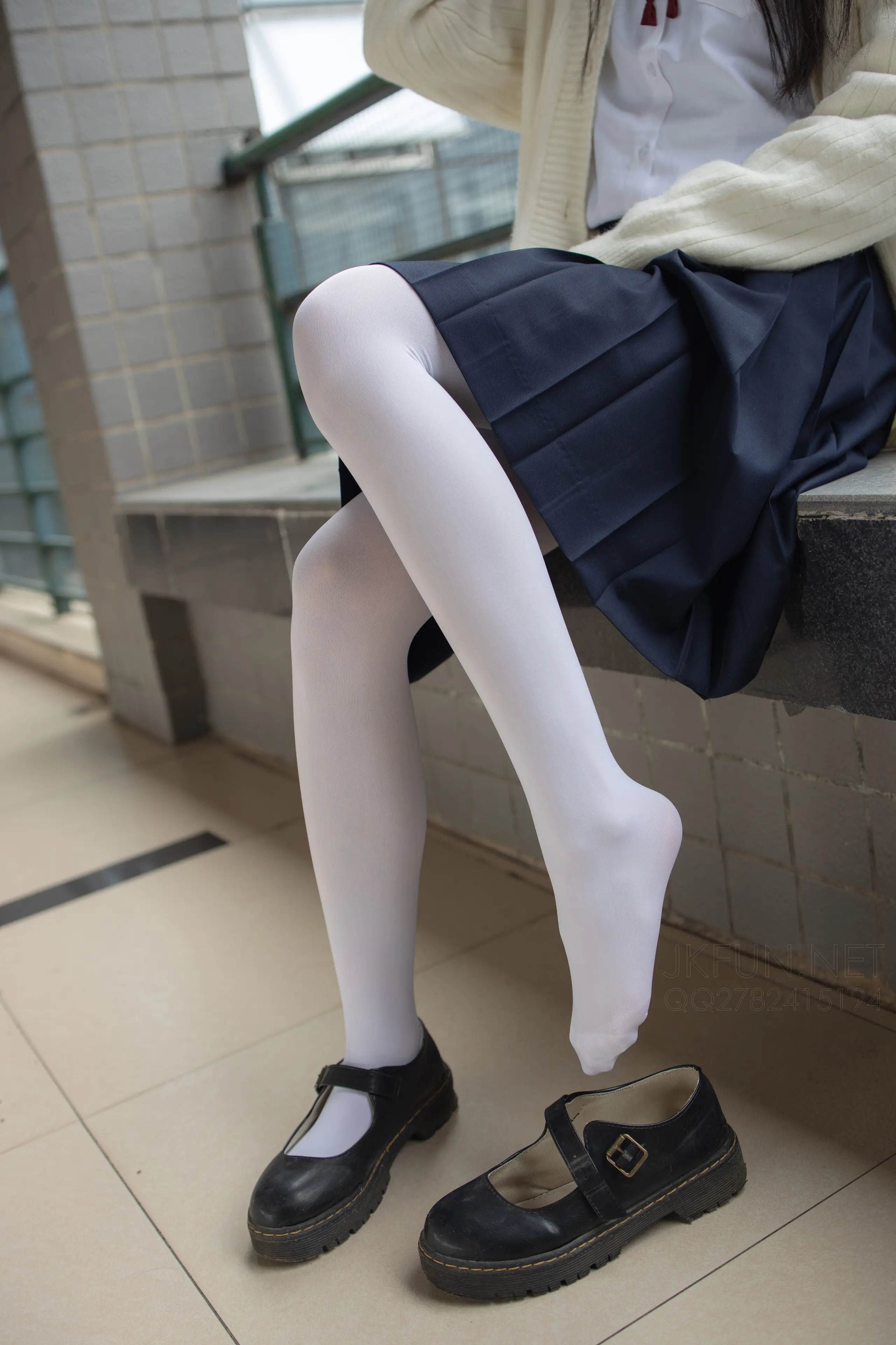 森萝财团 JKFUN 甜米 纯纯的白丝学妹 [127P]