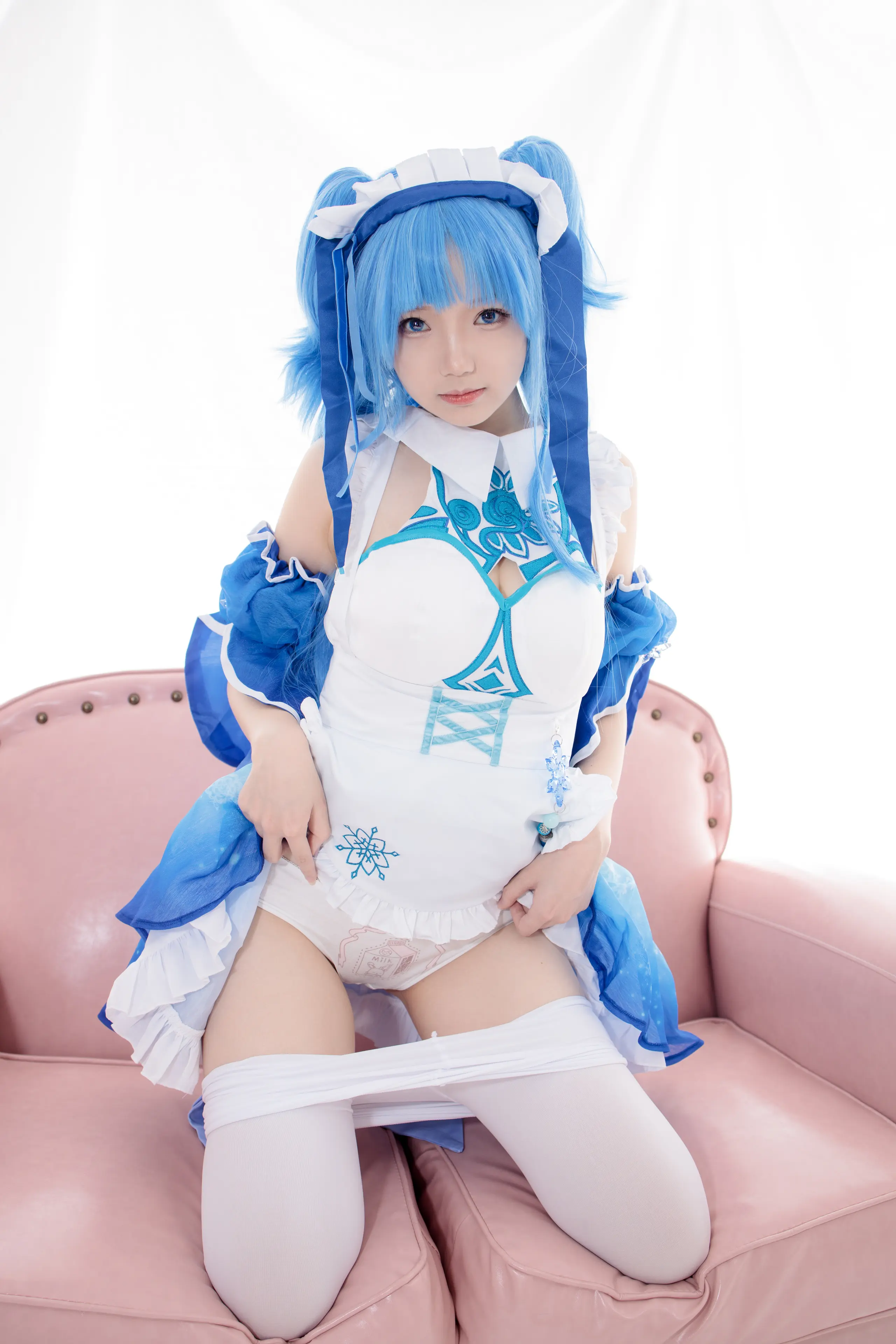 森萝财团 JKFUN 雪晴 300D白丝小萝莉Cosplay装 [100P]
