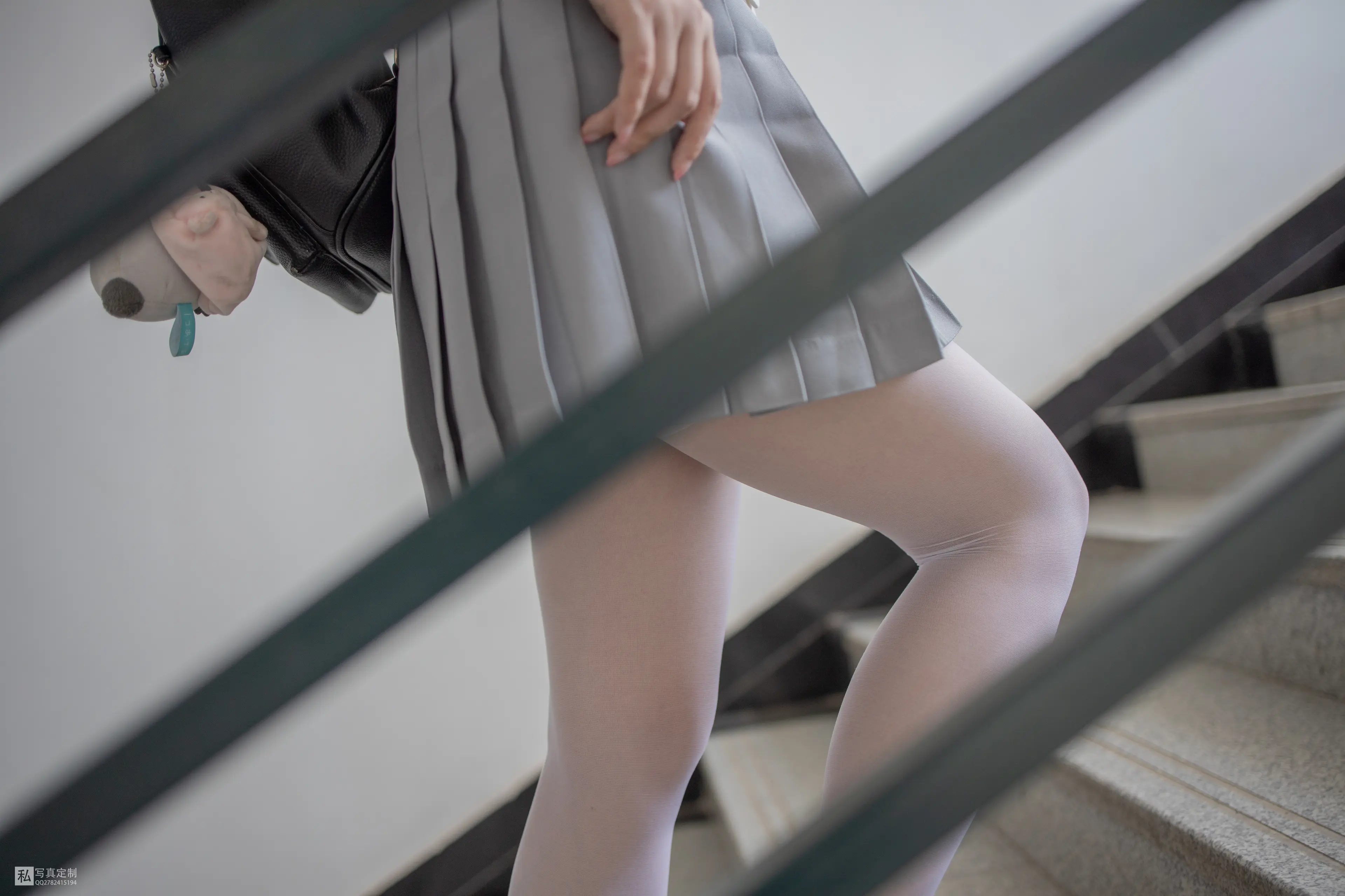 森萝财团 JKFUN 默陌 15D白丝 抑郁湖边与绝望天台 [58P]