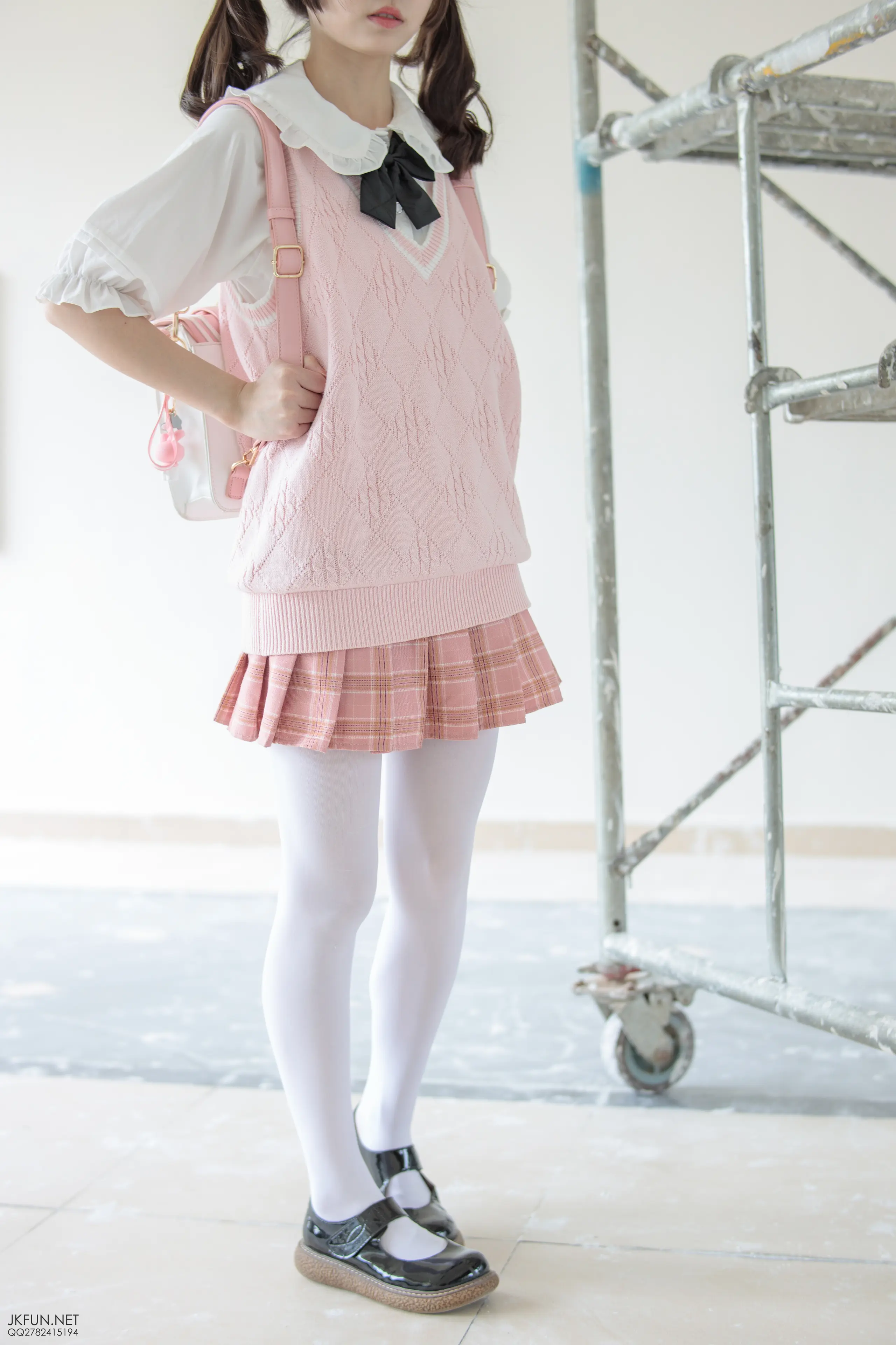 森萝财团 JKFUN 默陌 80D白丝 [126P]