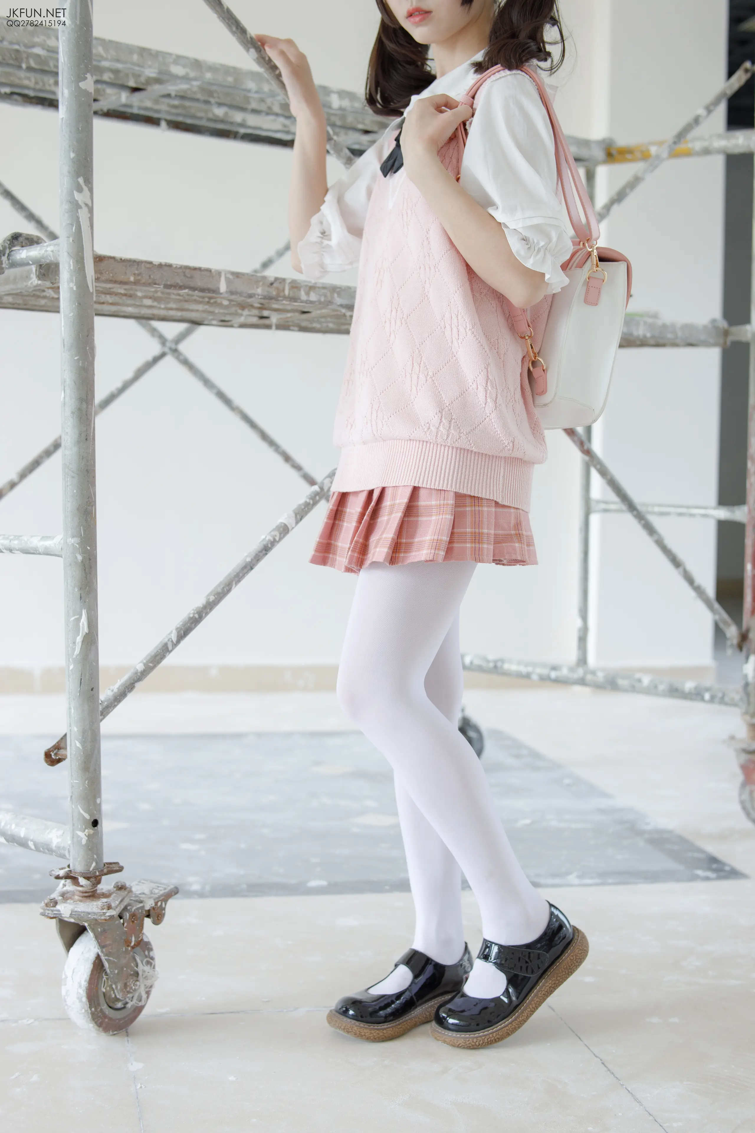 森萝财团 JKFUN 默陌 80D白丝 [126P]