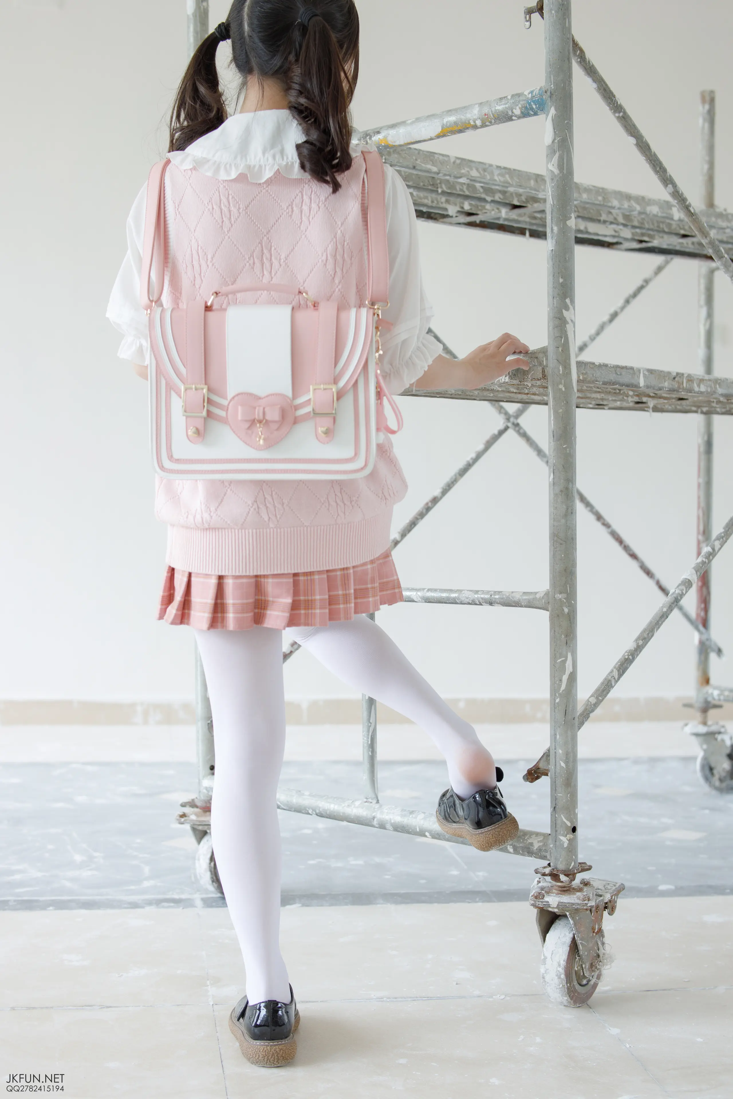 森萝财团 JKFUN 默陌 80D白丝 [126P]