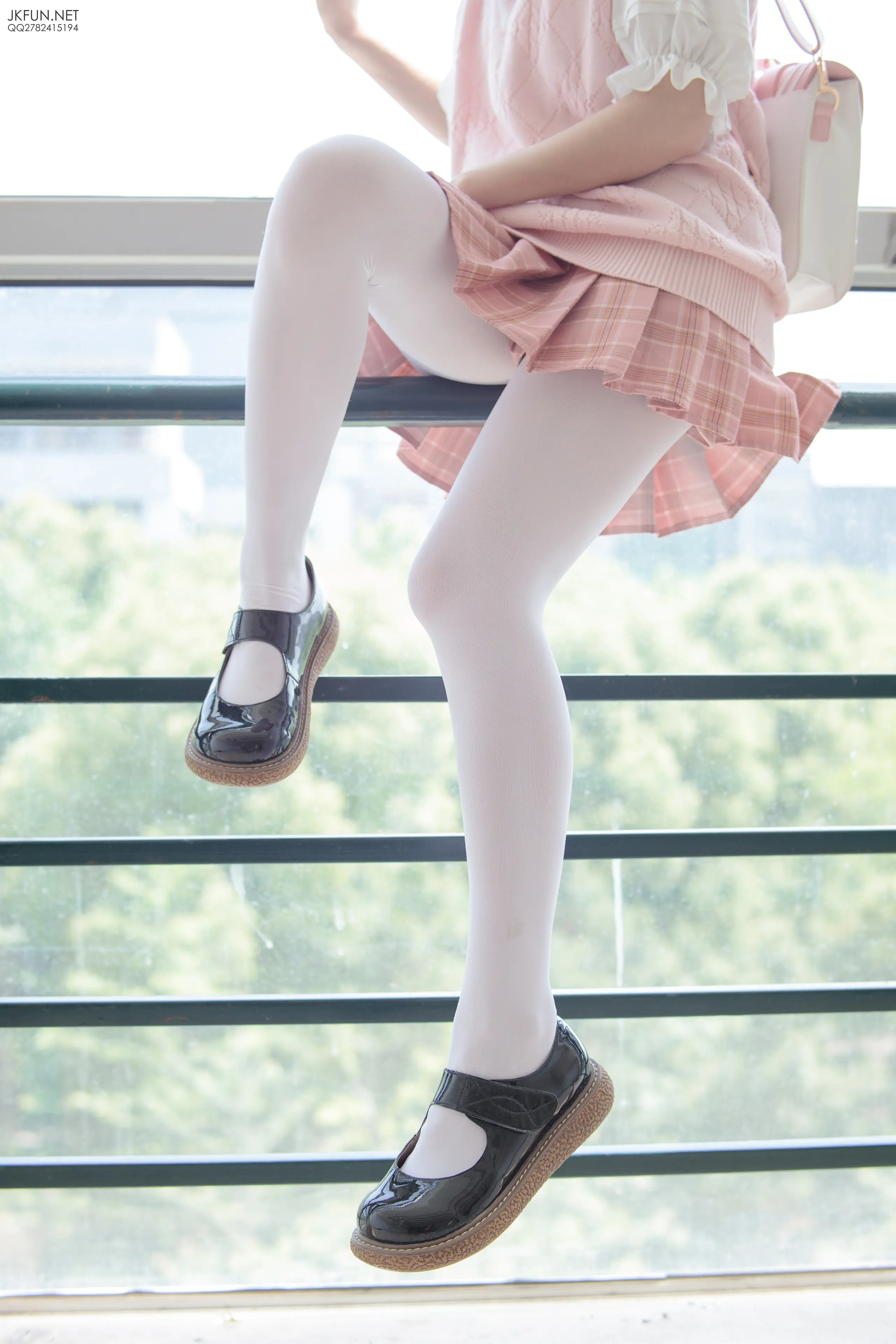 森萝财团 JKFUN 默陌 80D白丝 [126P]