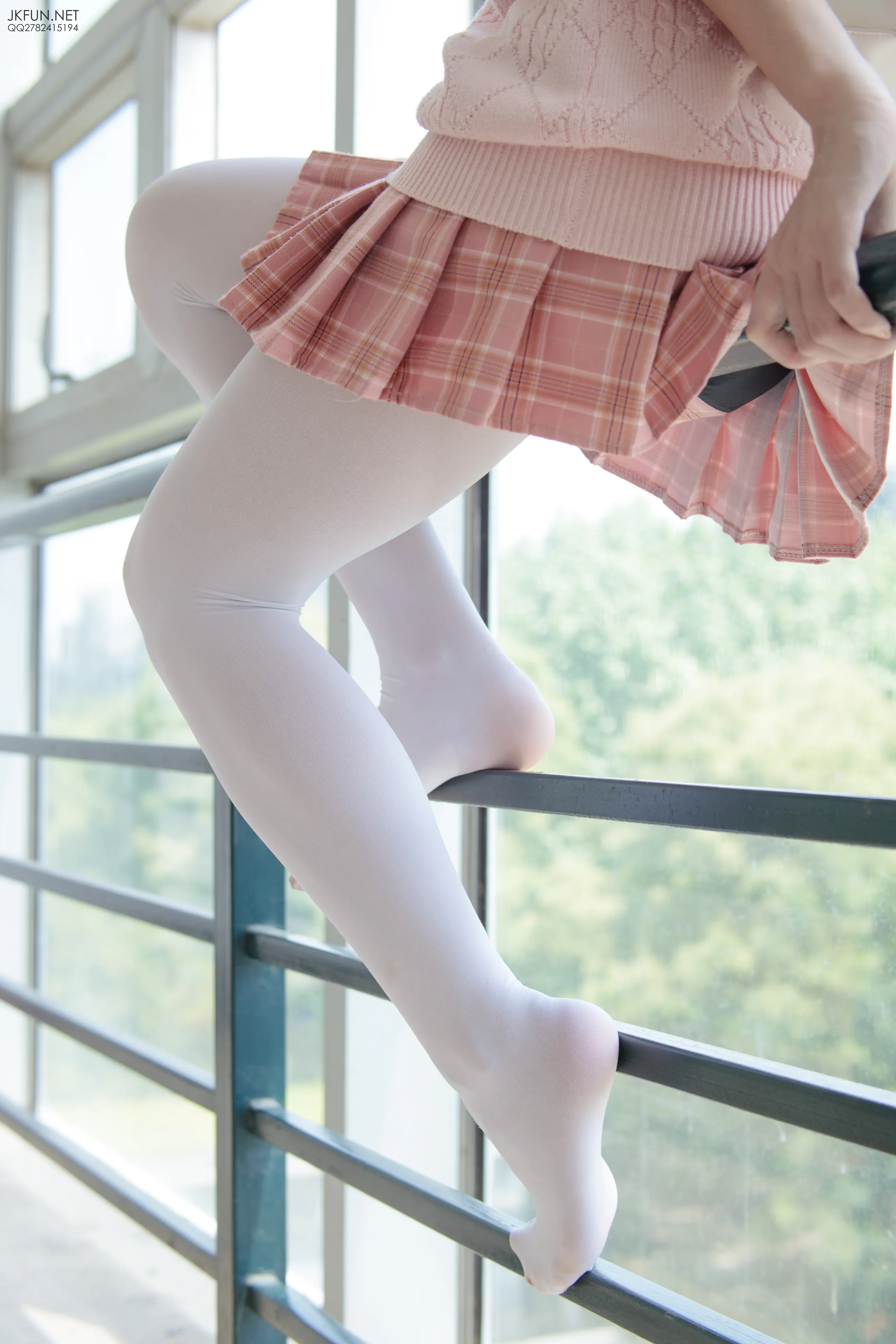 森萝财团 JKFUN 默陌 80D白丝 [126P]