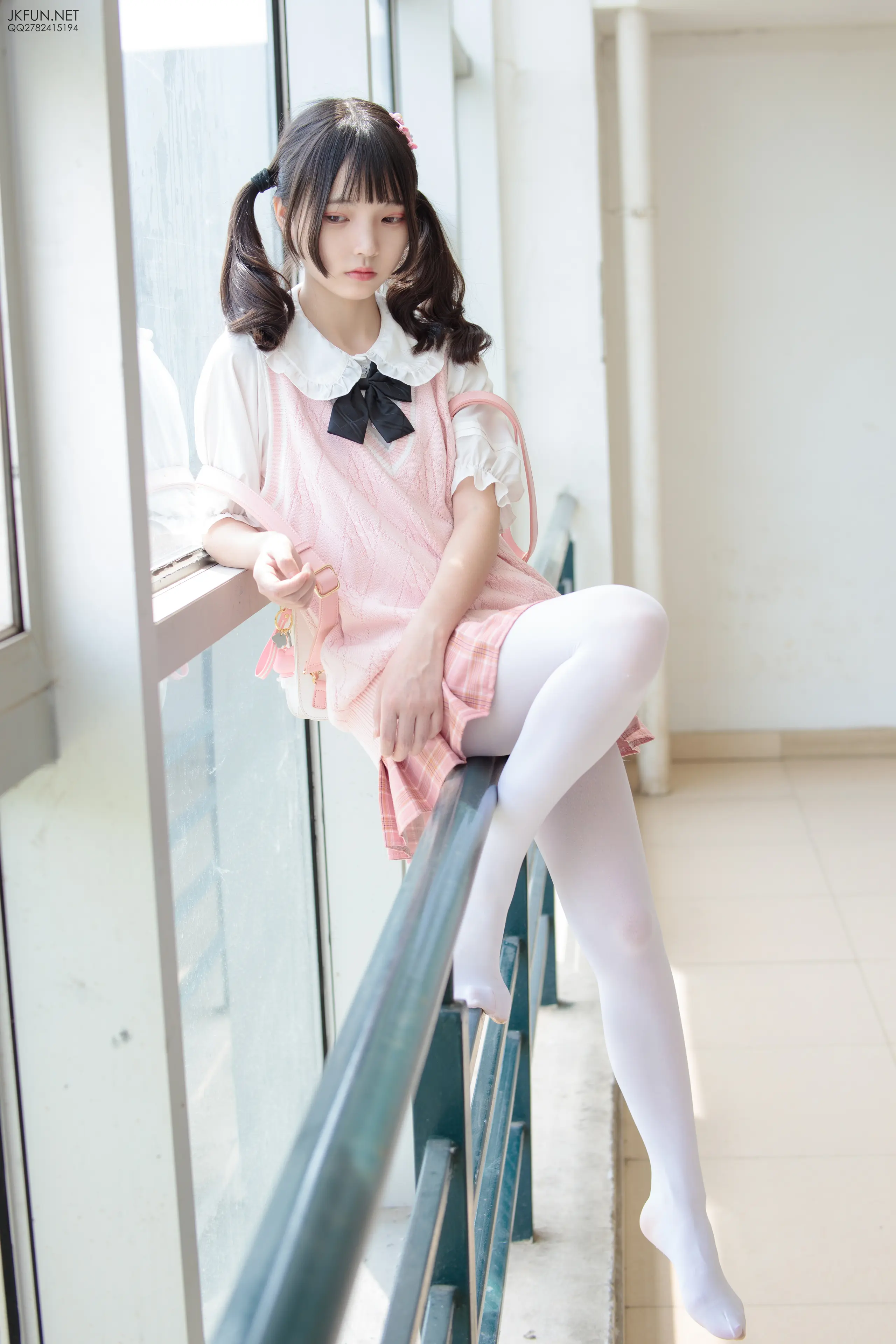 森萝财团 JKFUN 默陌 80D白丝 [126P]