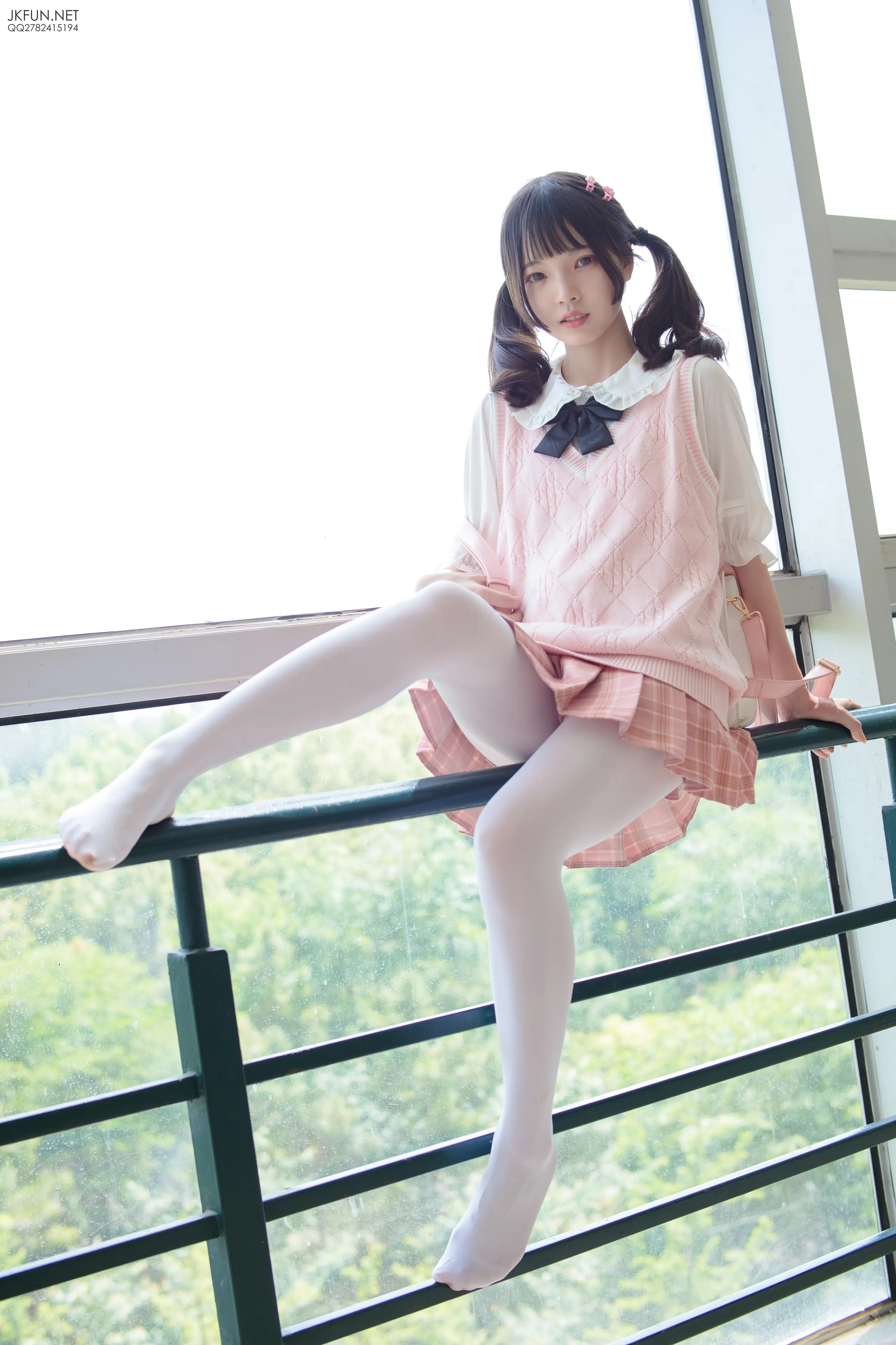 森萝财团 JKFUN 默陌 80D白丝 [126P]