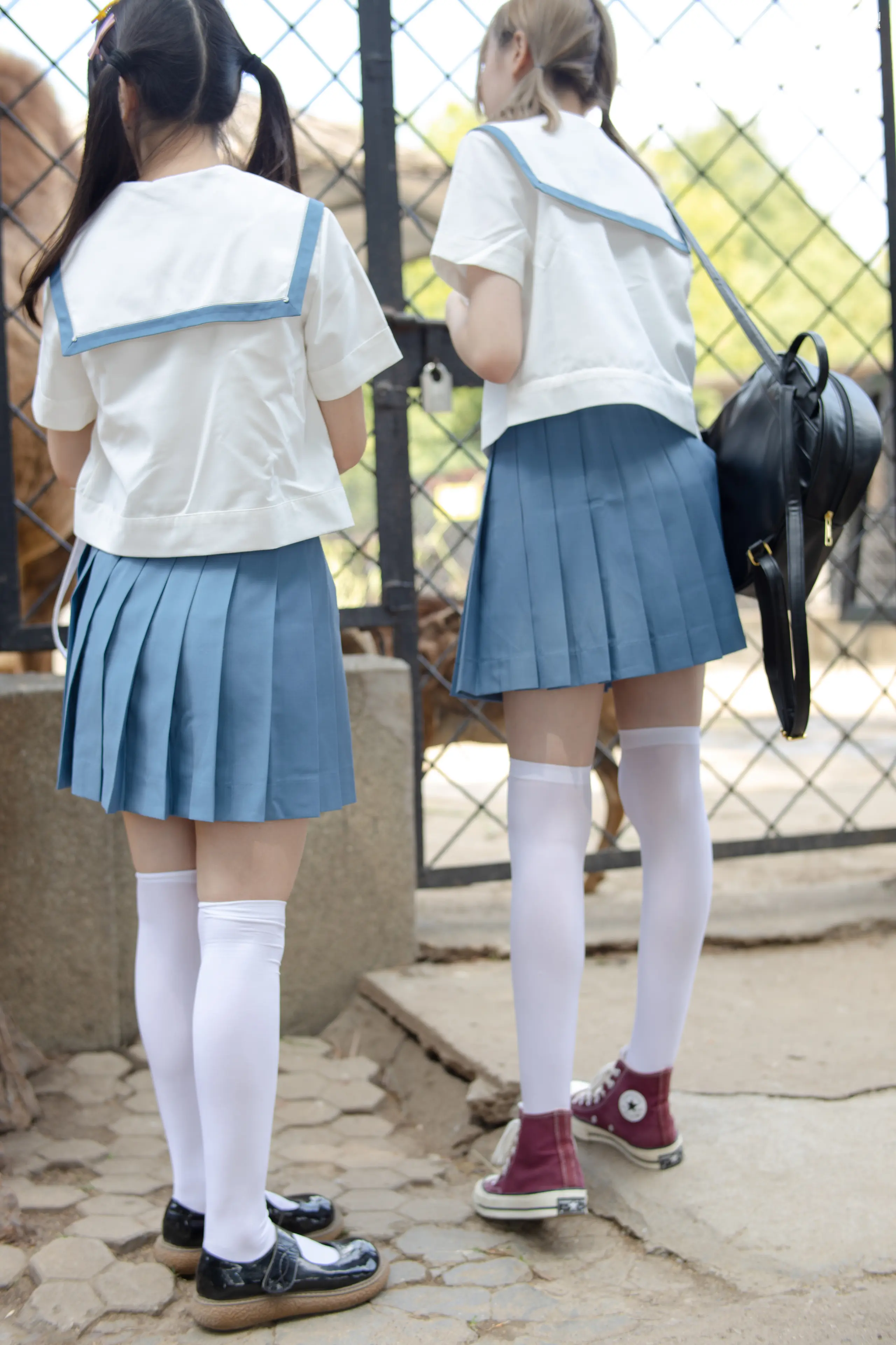 森萝财团 JKFUN 默陌&Aika 80D白丝过膝袜两女一ZOO [93P]