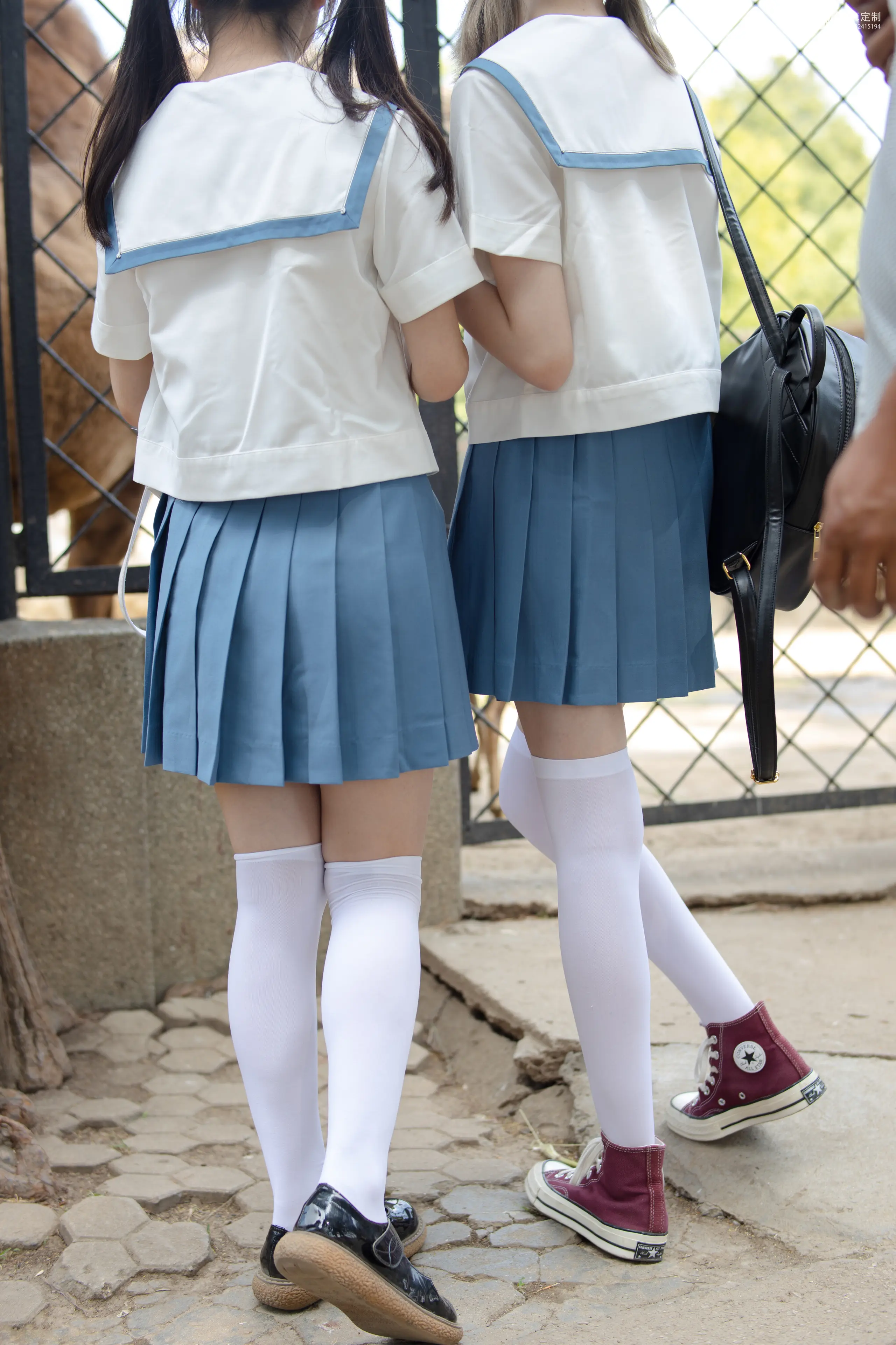 森萝财团 JKFUN 默陌&Aika 80D白丝过膝袜两女一ZOO [93P]