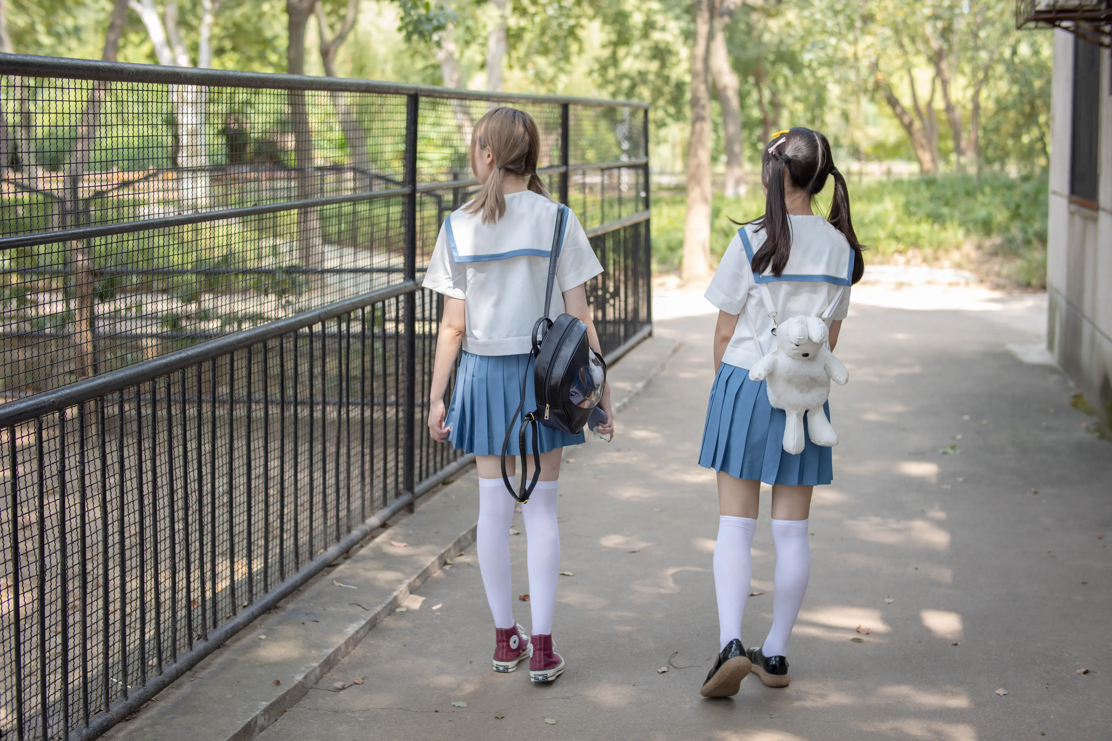 森萝财团 JKFUN 默陌&Aika 80D白丝过膝袜两女一ZOO [93P]