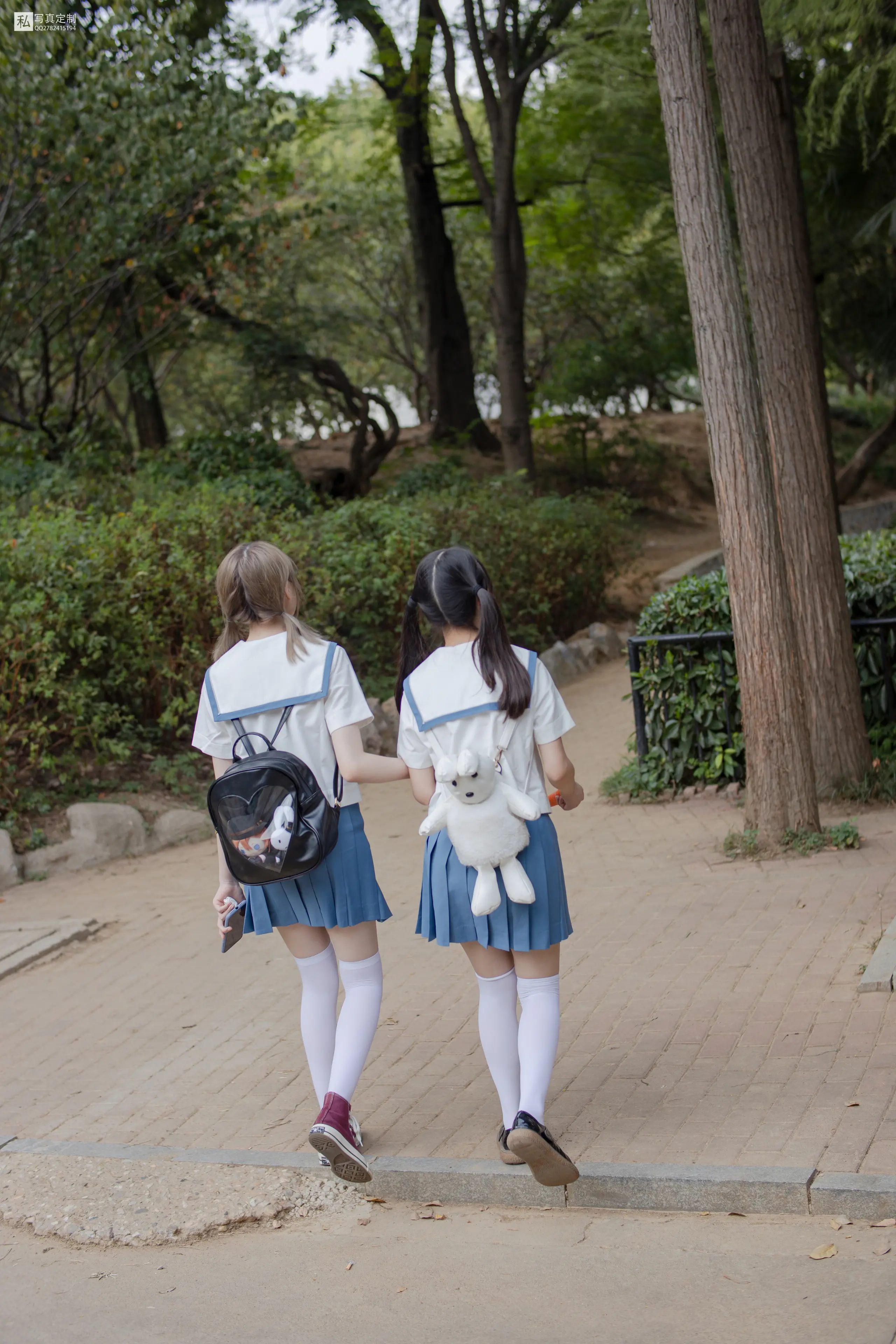 森萝财团 JKFUN 默陌&Aika 80D白丝过膝袜两女一ZOO [93P]