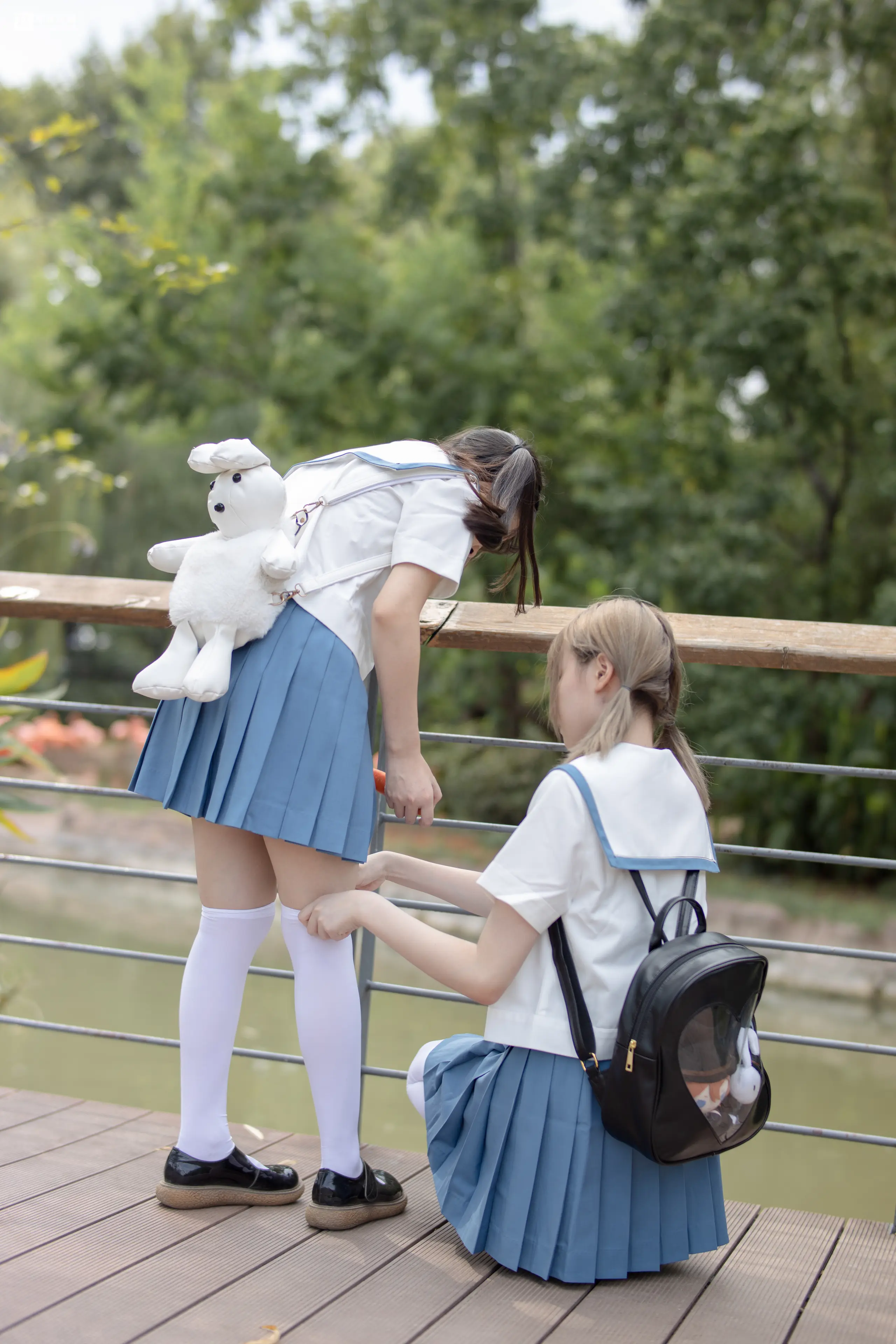 森萝财团 JKFUN 默陌&Aika 80D白丝过膝袜两女一ZOO [93P]