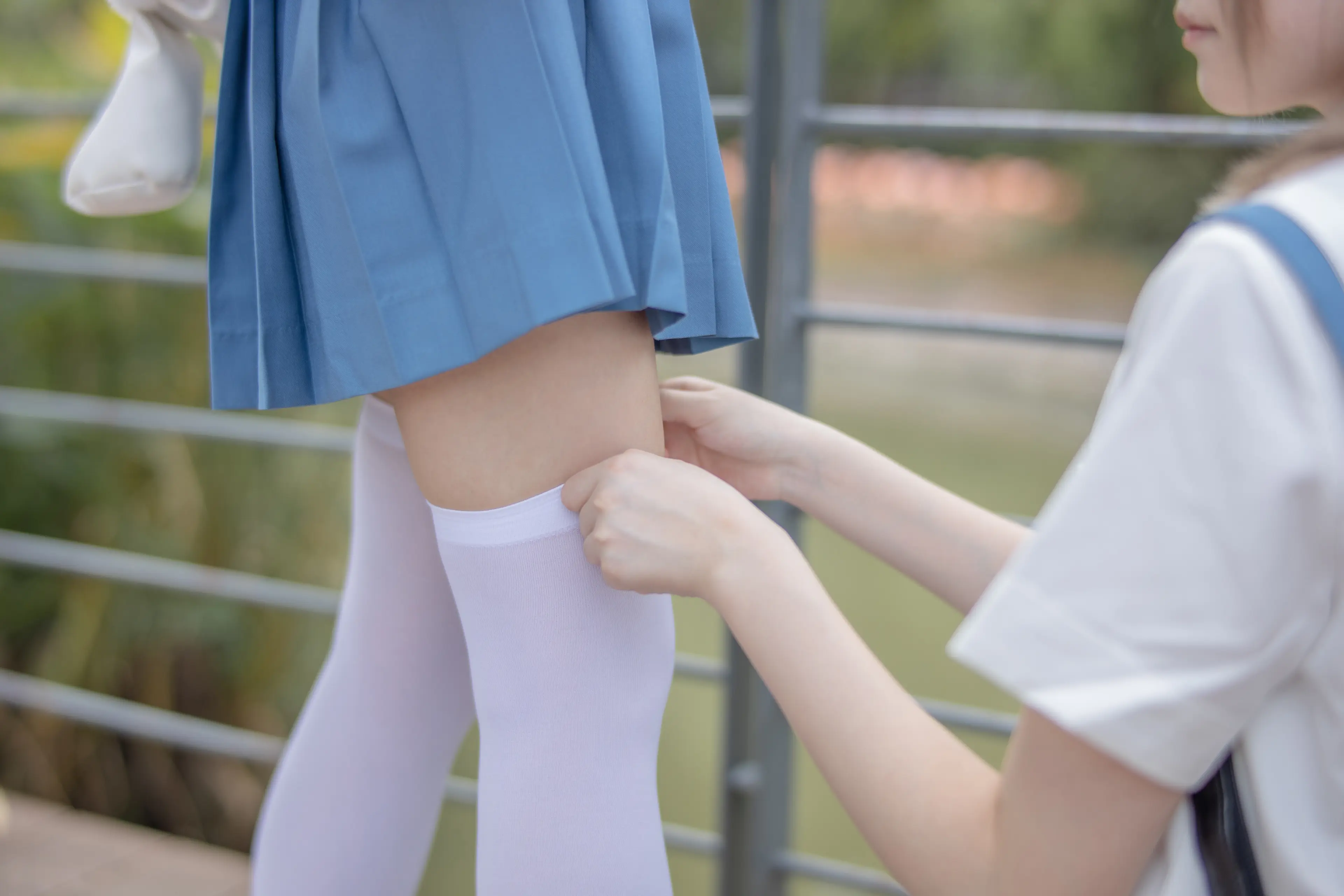 森萝财团 JKFUN 默陌&Aika 80D白丝过膝袜两女一ZOO [93P]