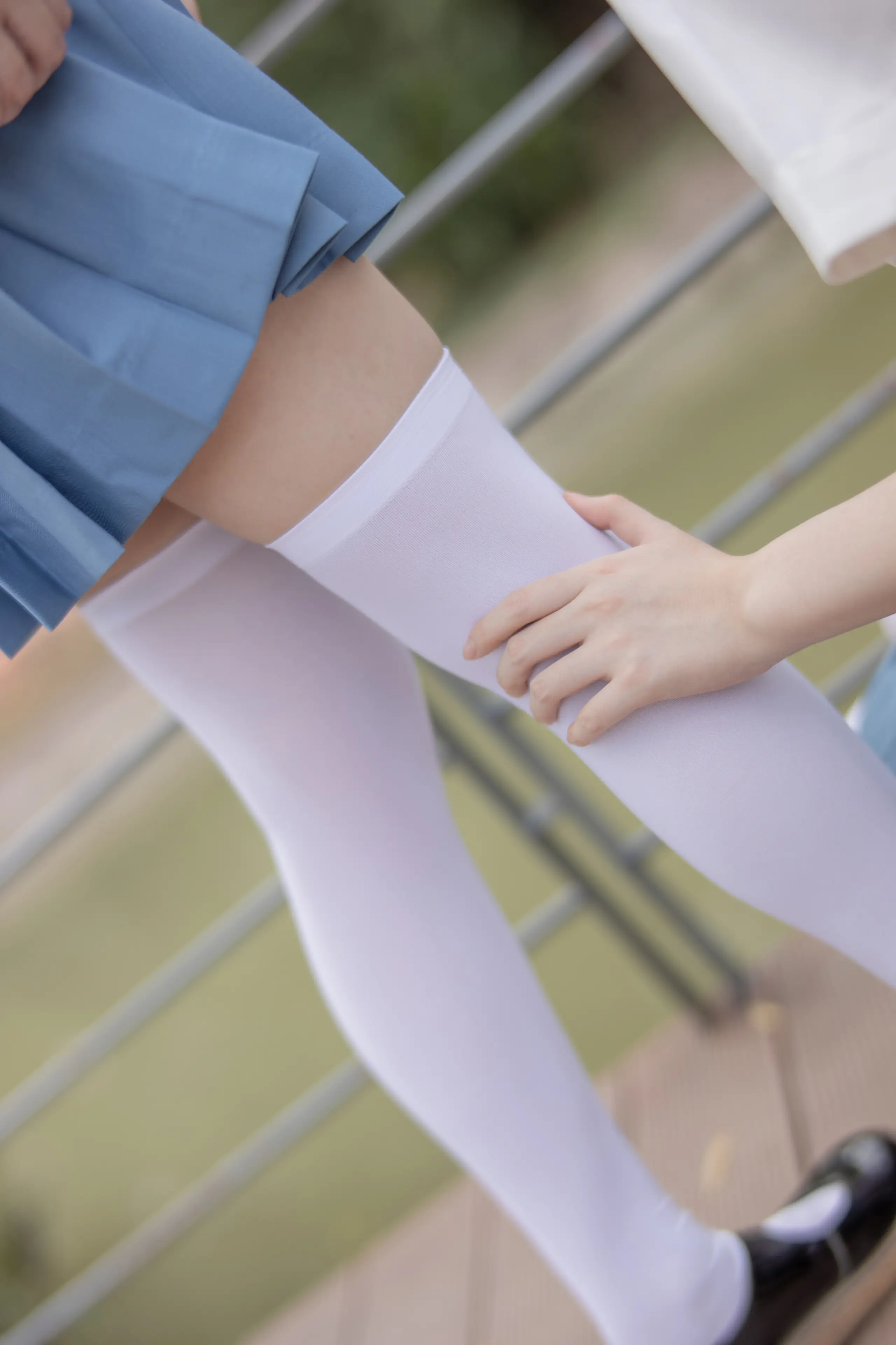 森萝财团 JKFUN 默陌&Aika 80D白丝过膝袜两女一ZOO [93P]