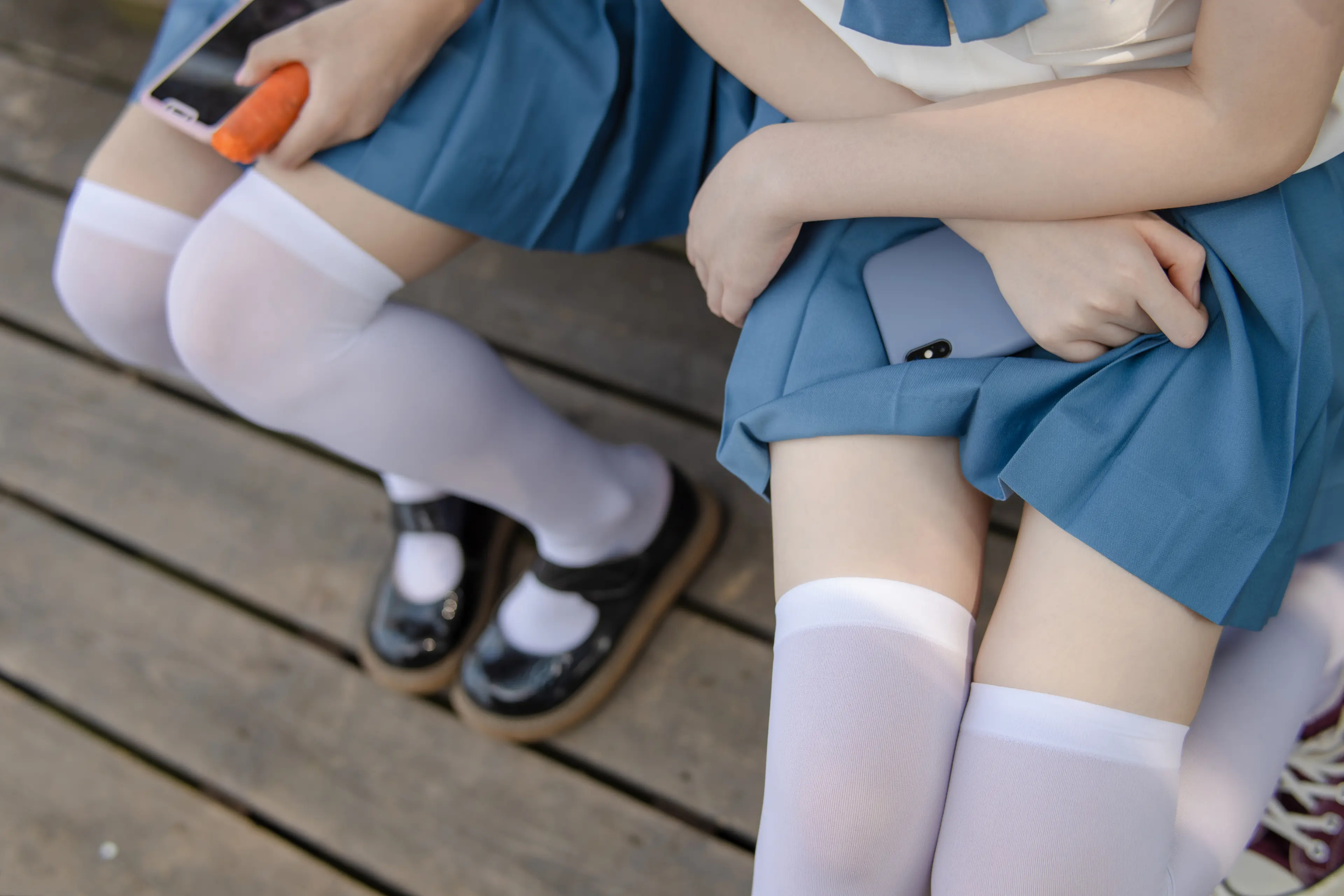 森萝财团 JKFUN 默陌&Aika 80D白丝过膝袜两女一ZOO [93P]