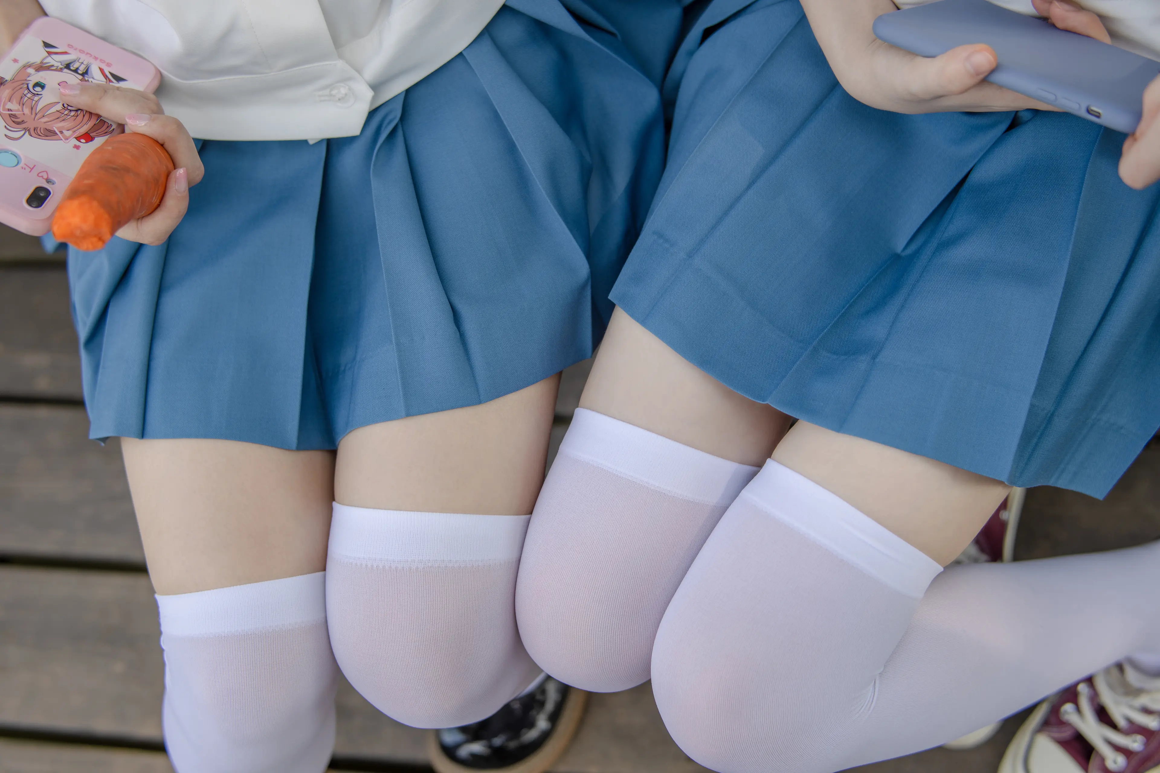 森萝财团 JKFUN 默陌&Aika 80D白丝过膝袜两女一ZOO [93P]